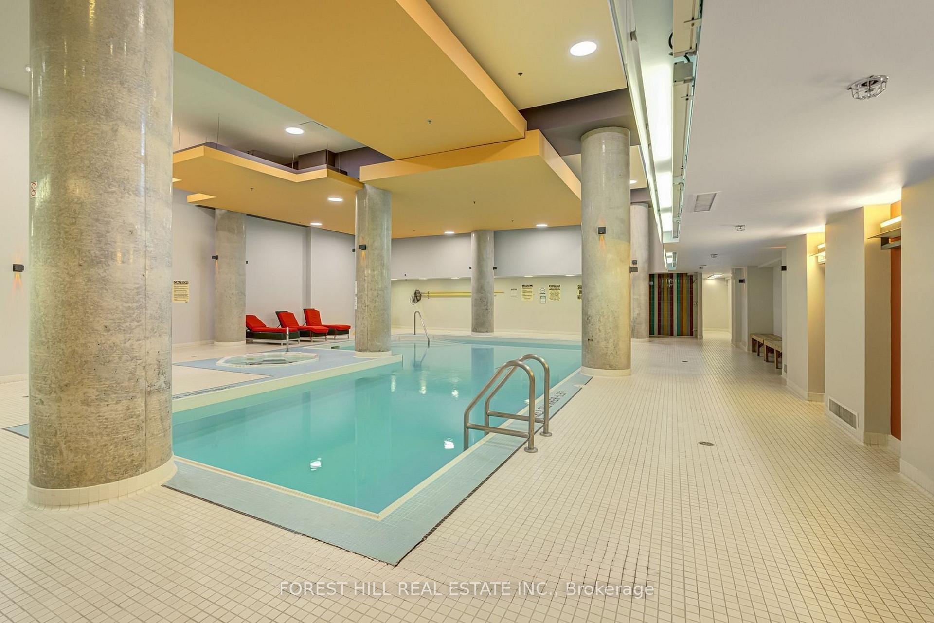 111 Elizabeth Street 917, Toronto Unit: 917