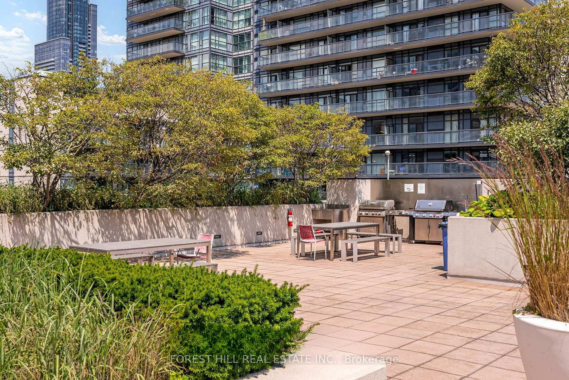 111 Elizabeth Street 917, Toronto Unit: 917