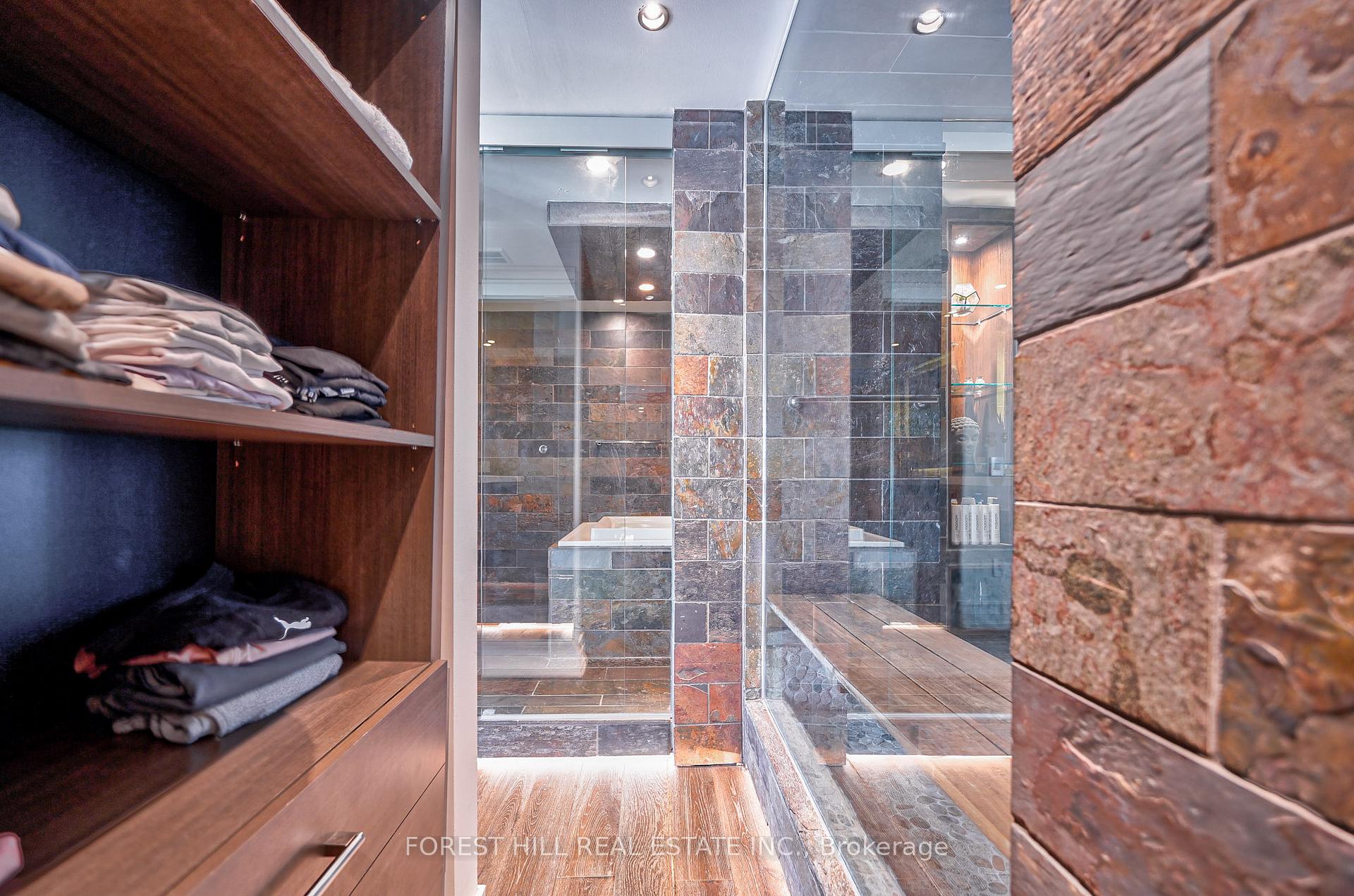8 Colborne Street Ph2701, Toronto Unit: Ph2701