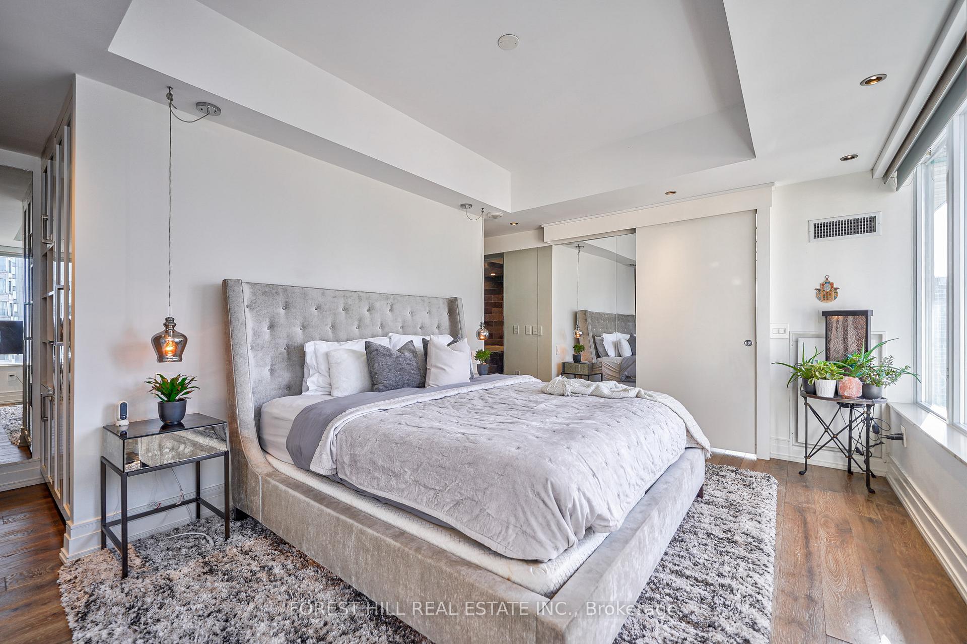 8 Colborne Street Ph2701, Toronto Unit: Ph2701