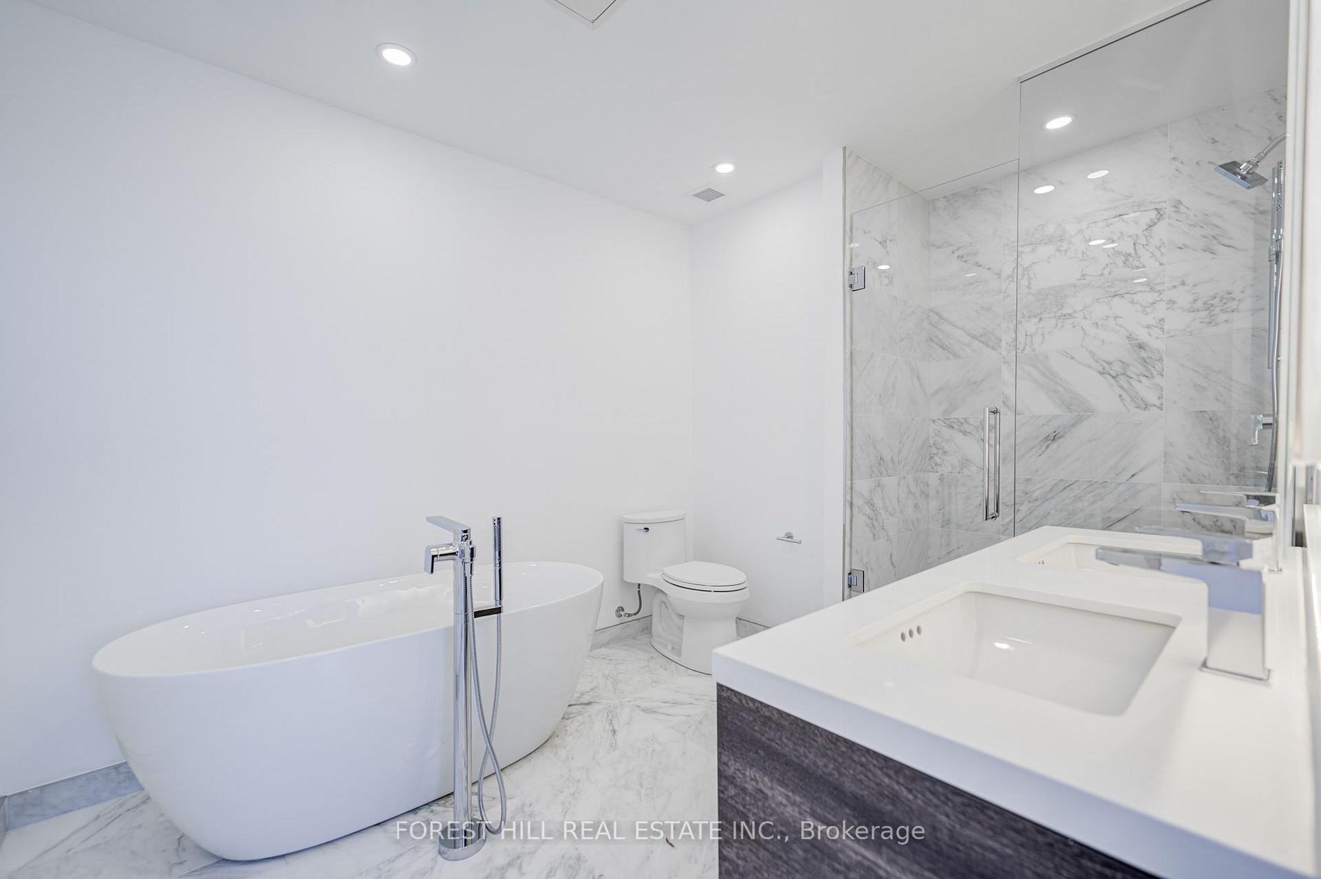 1315 BAY Street 2202, Toronto Unit: 2202