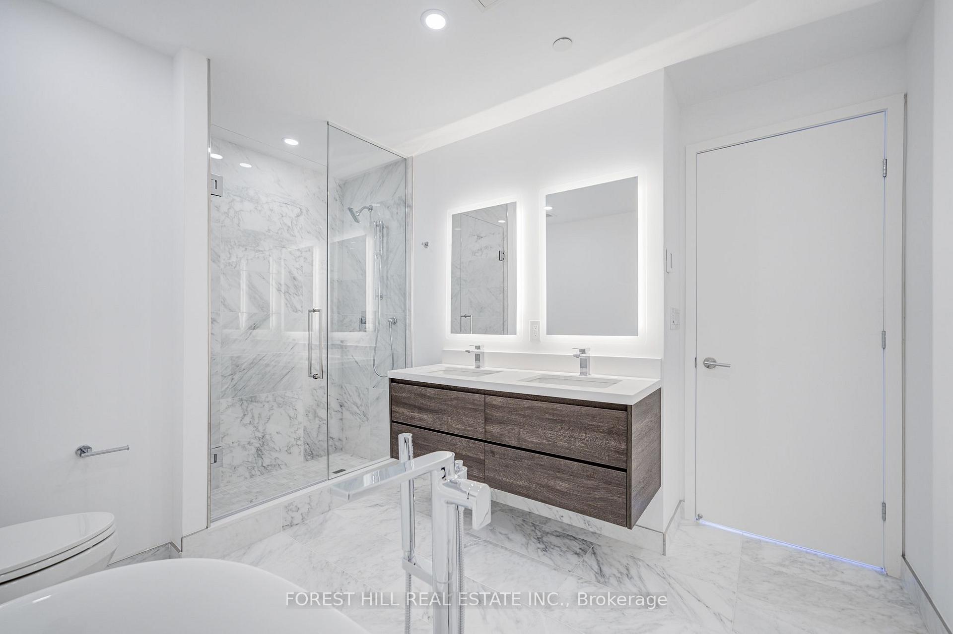 1315 BAY Street 2202, Toronto Unit: 2202
