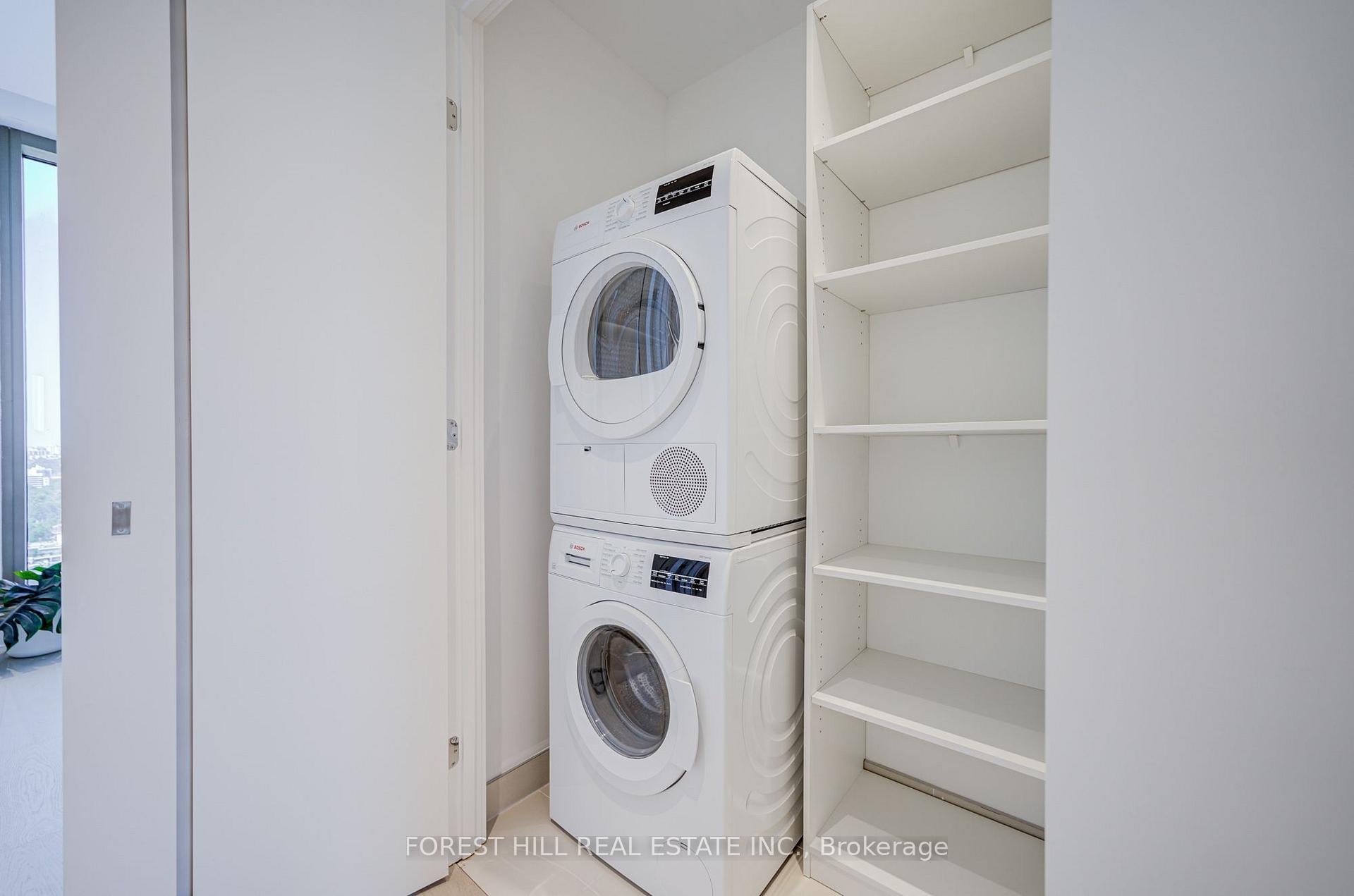 1315 BAY Street 2202, Toronto Unit: 2202