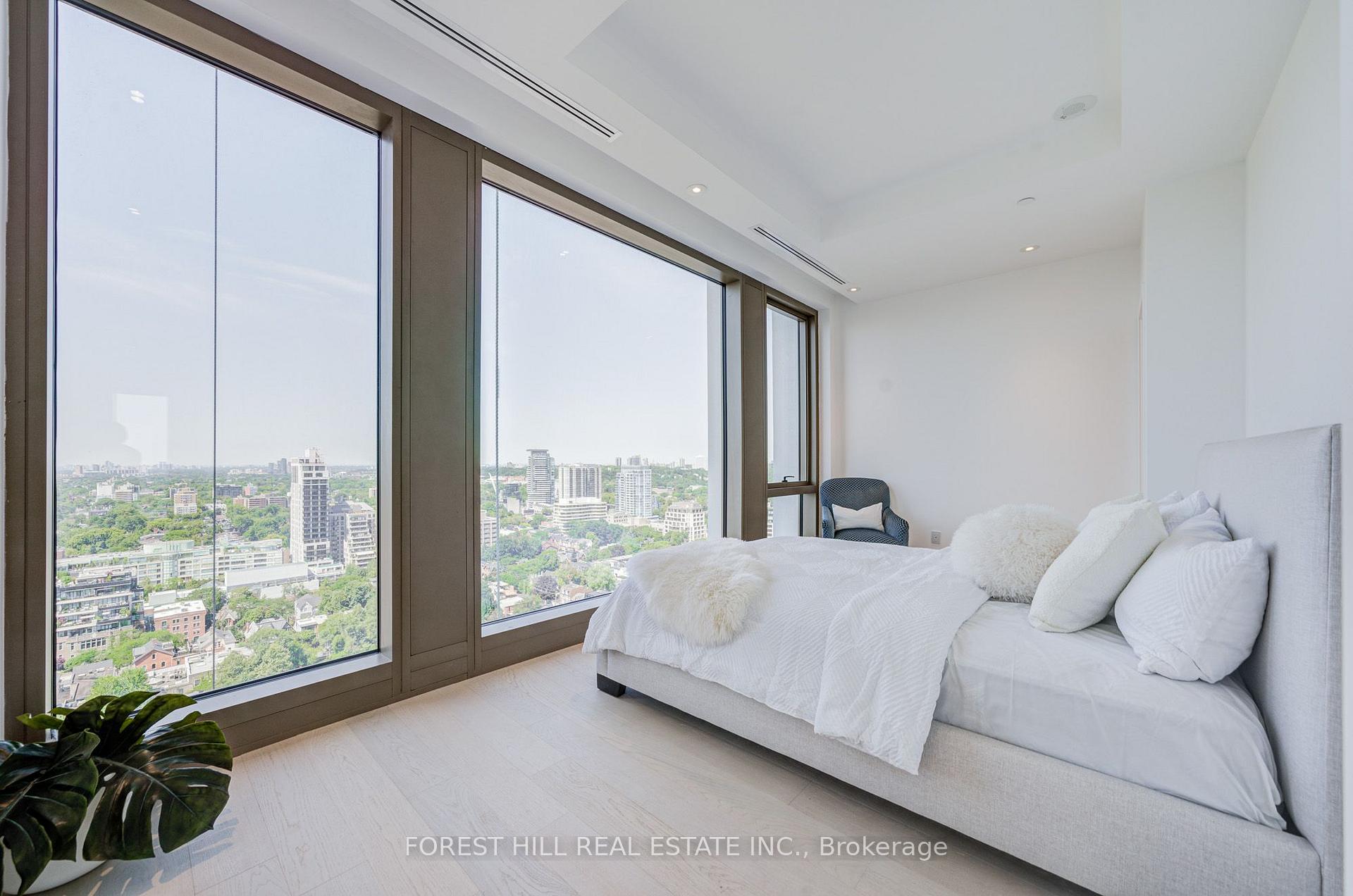 1315 BAY Street 2202, Toronto Unit: 2202