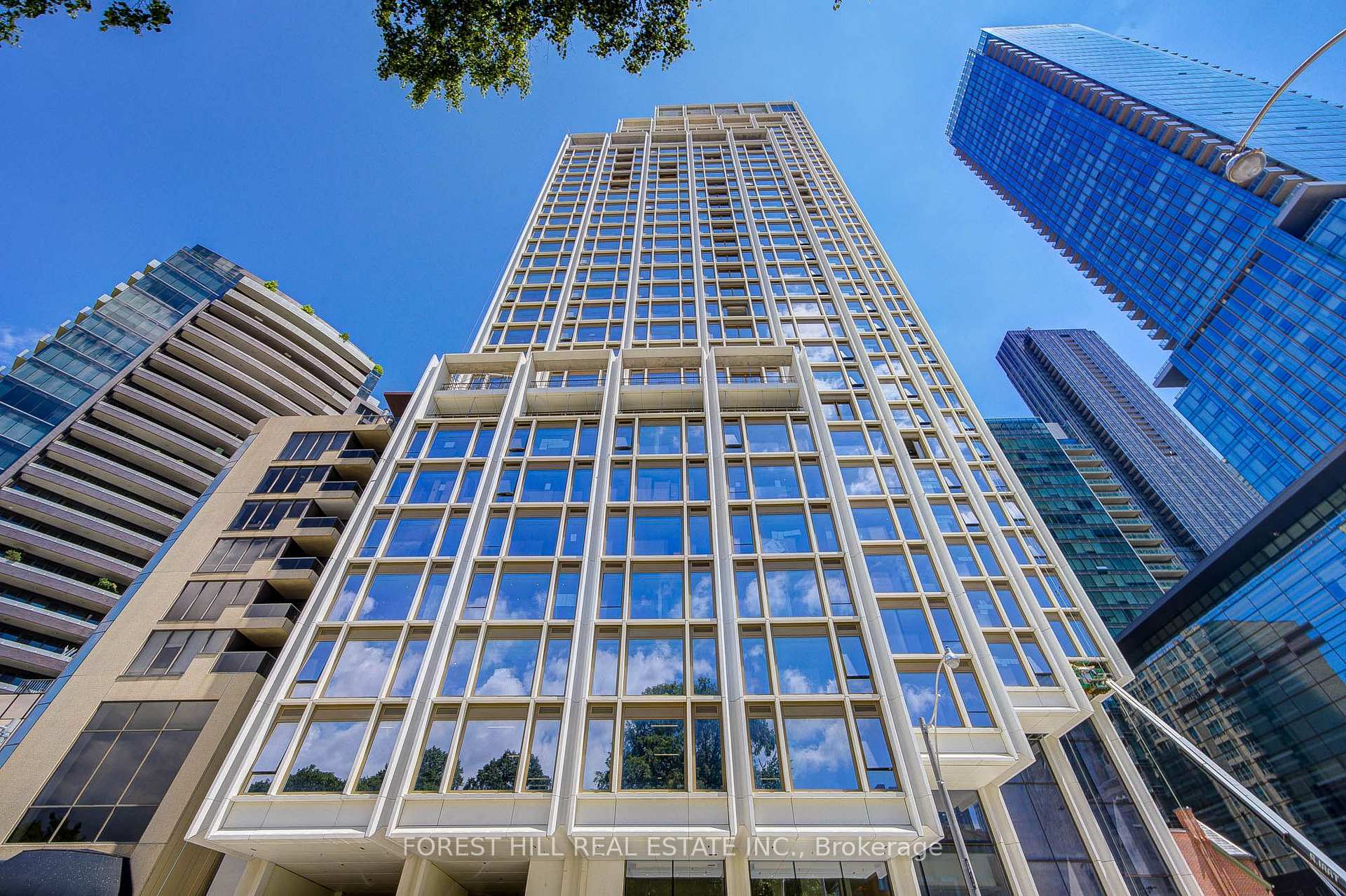 1315 BAY Street 2202, Toronto Unit: 2202