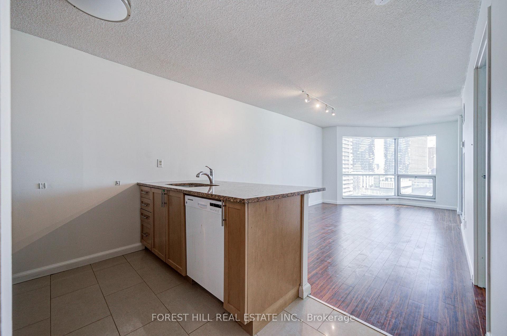 10 Yonge Street 1810, Toronto Unit: 1810