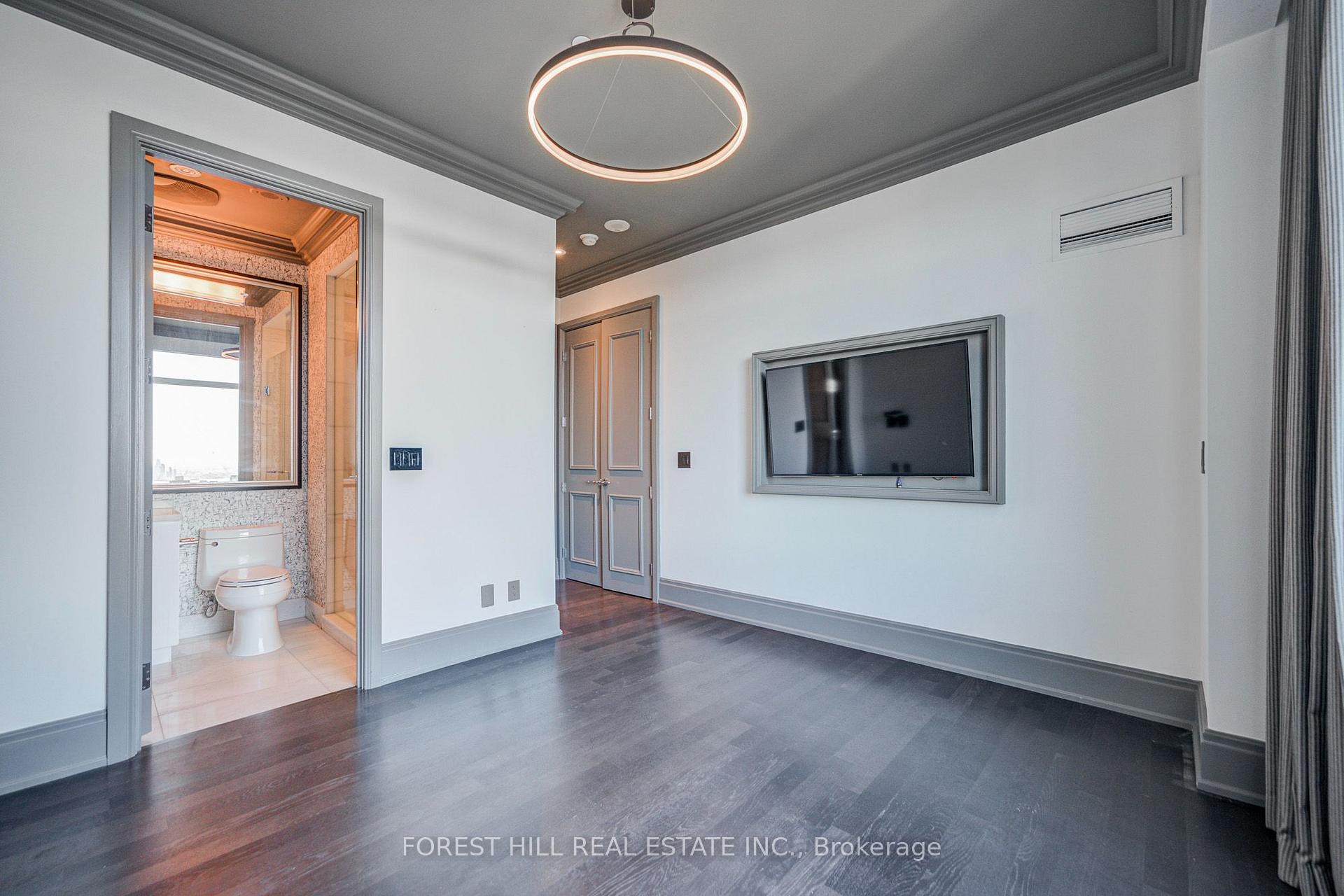 311 Bay Street 4805, Toronto Unit: 4805