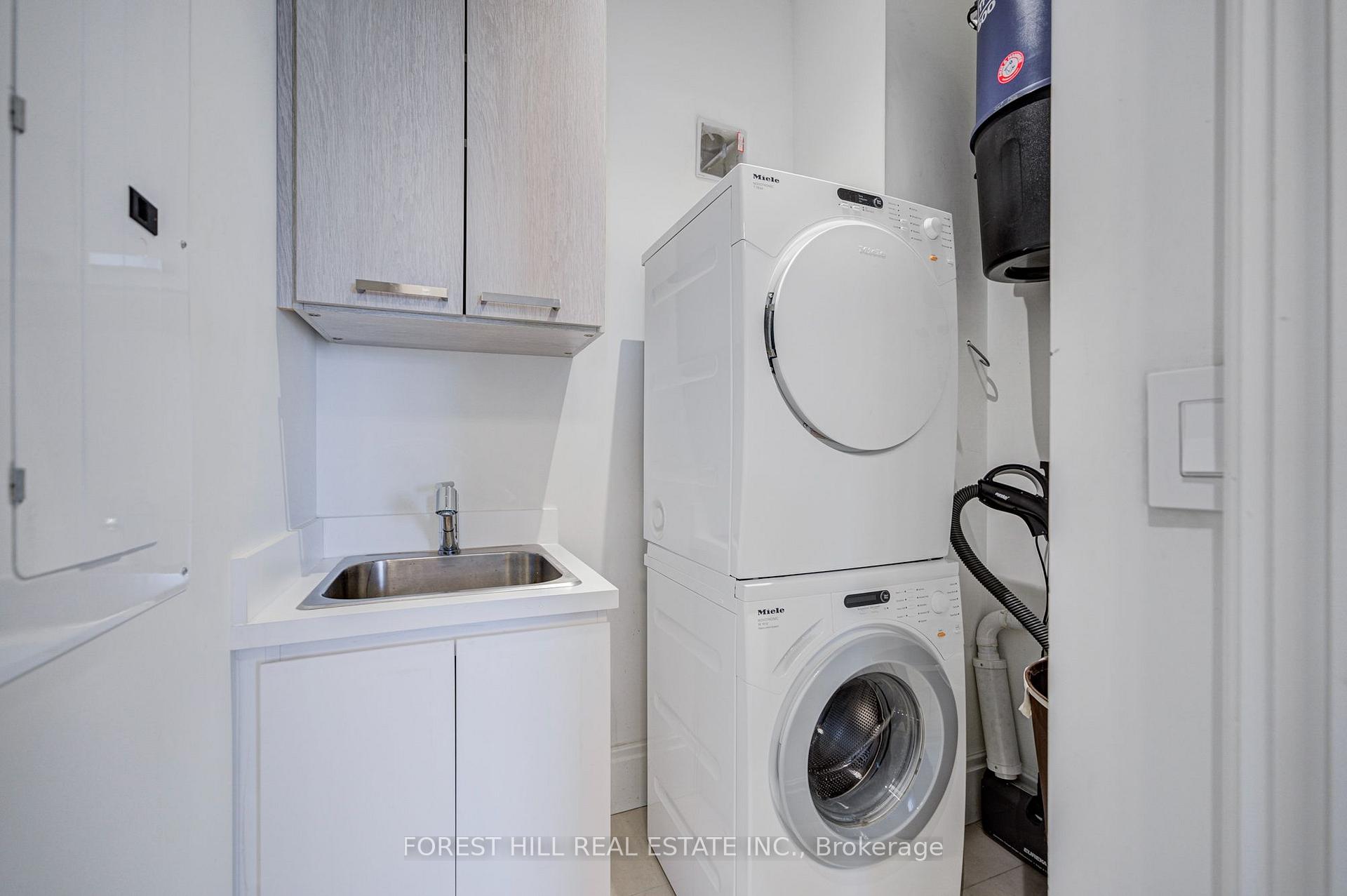 311 Bay Street 4805, Toronto Unit: 4805