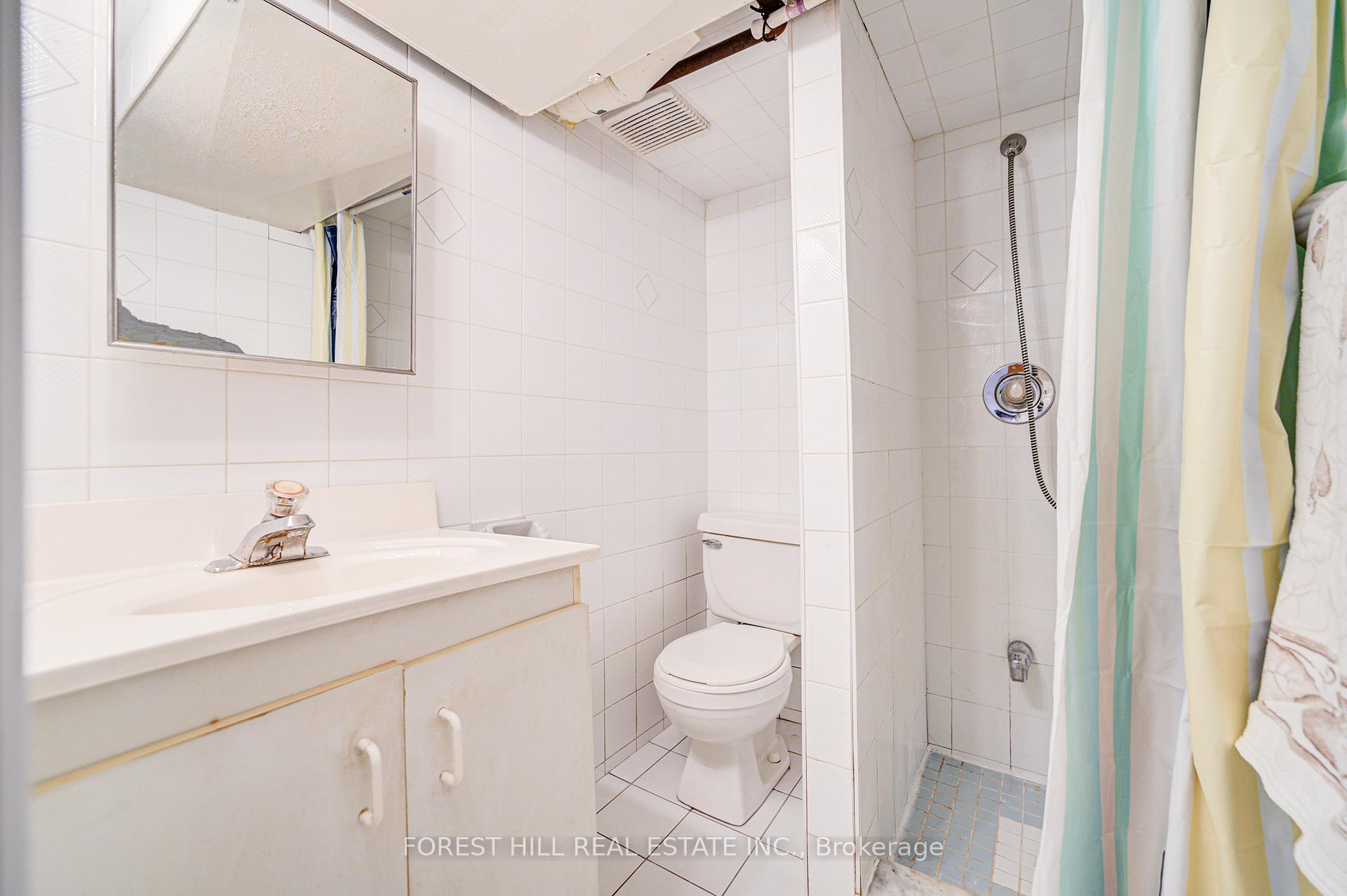 8 Norman Avenue, Toronto W03