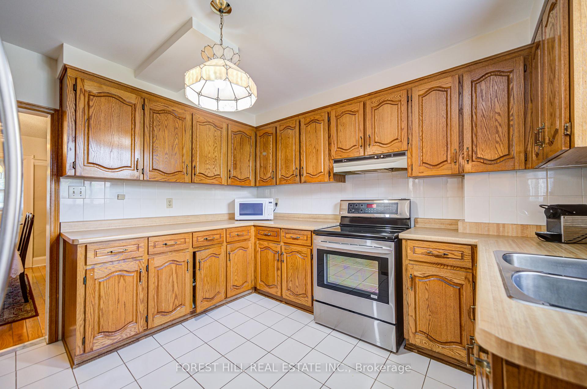 8 Norman Avenue, Toronto W03