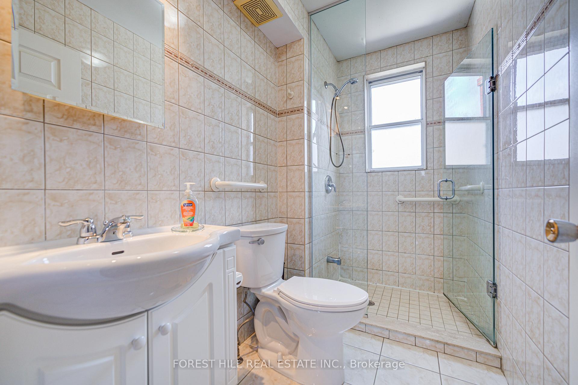 8 Norman Avenue, Toronto W03