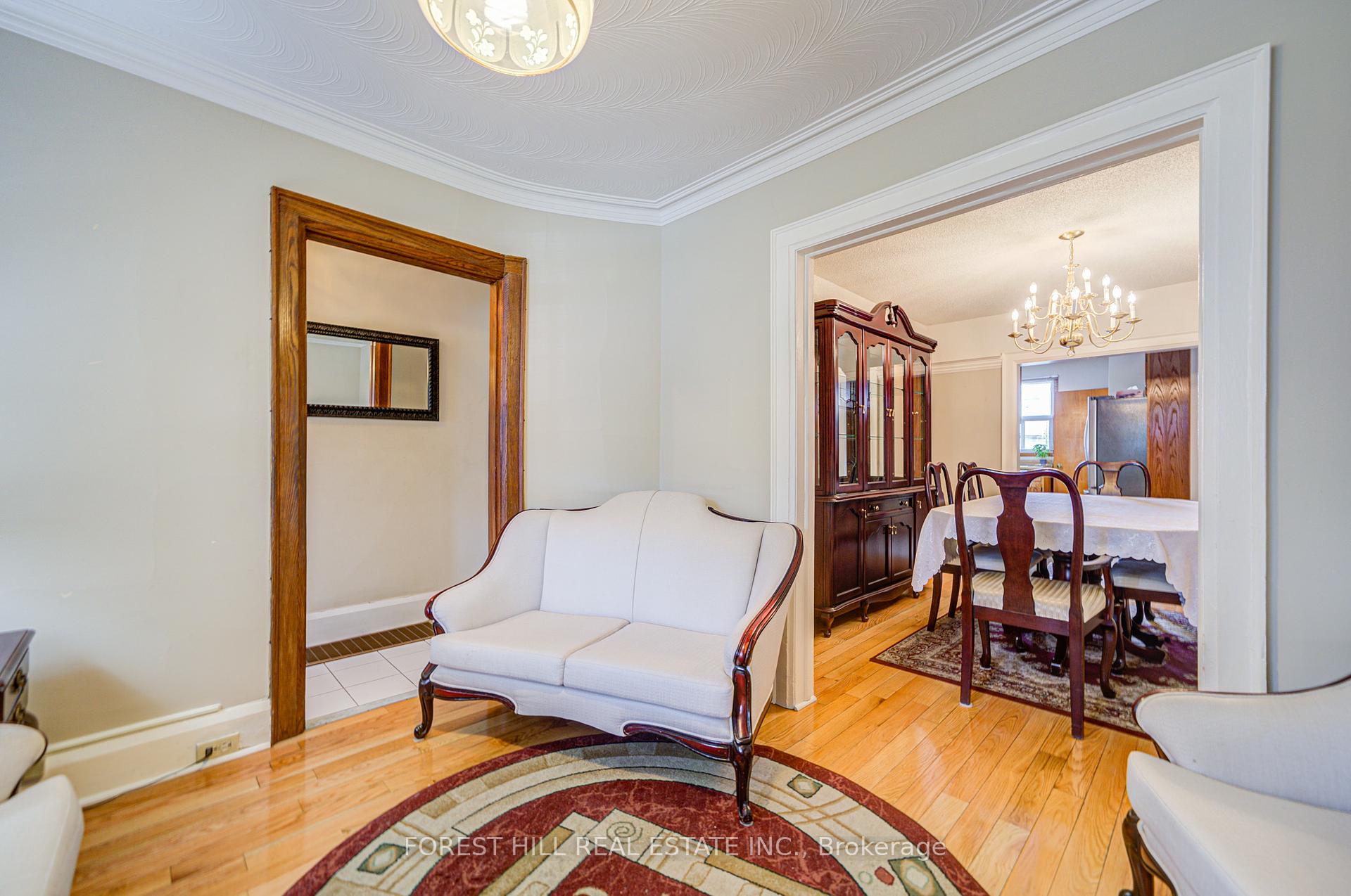 8 Norman Avenue, Toronto W03