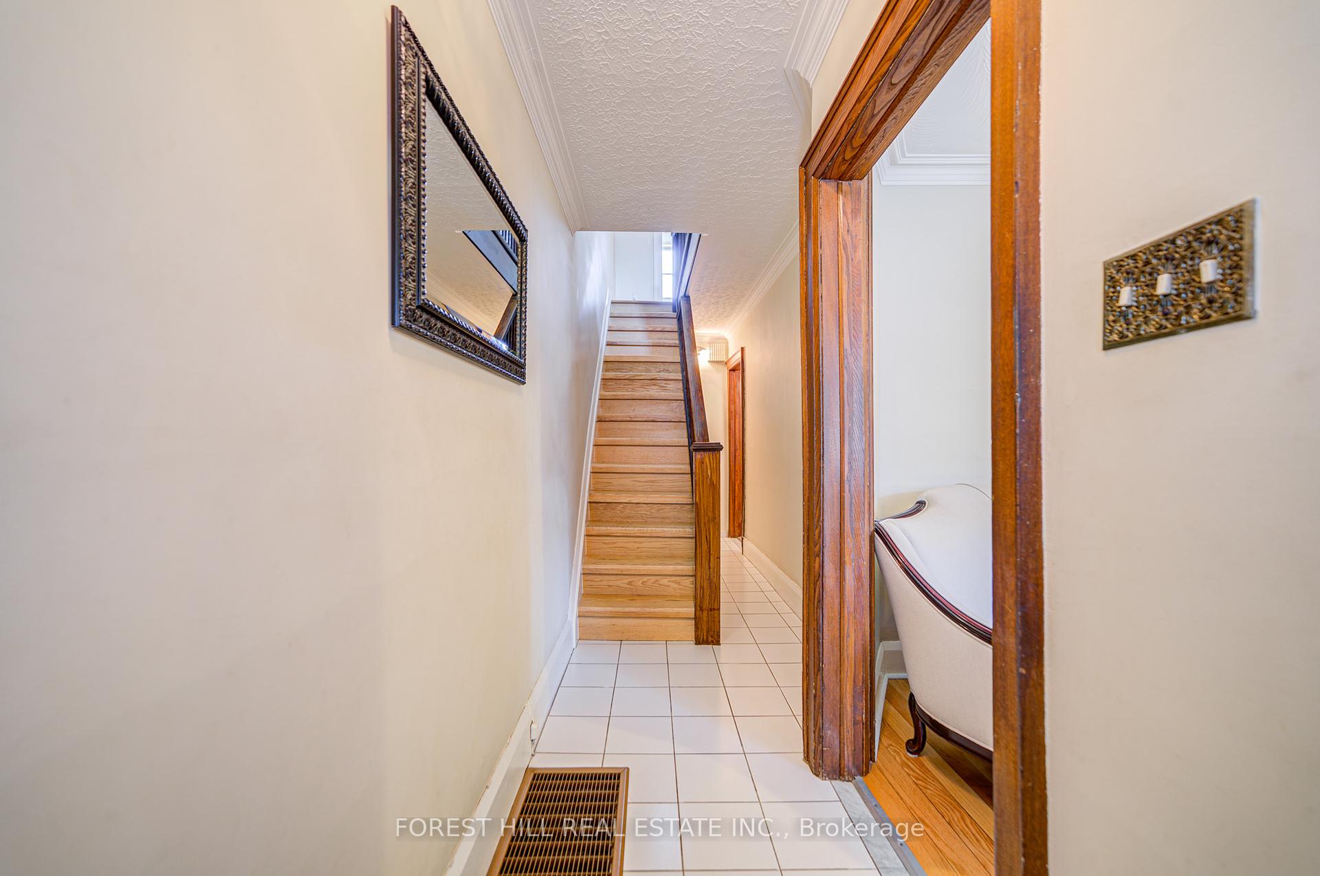 8 Norman Avenue, Toronto W03