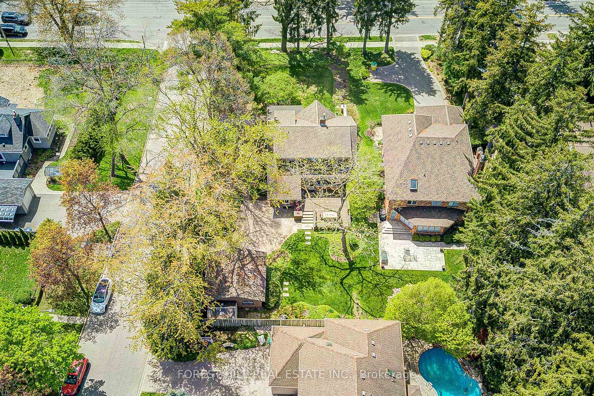 1381 Lorne Park Road