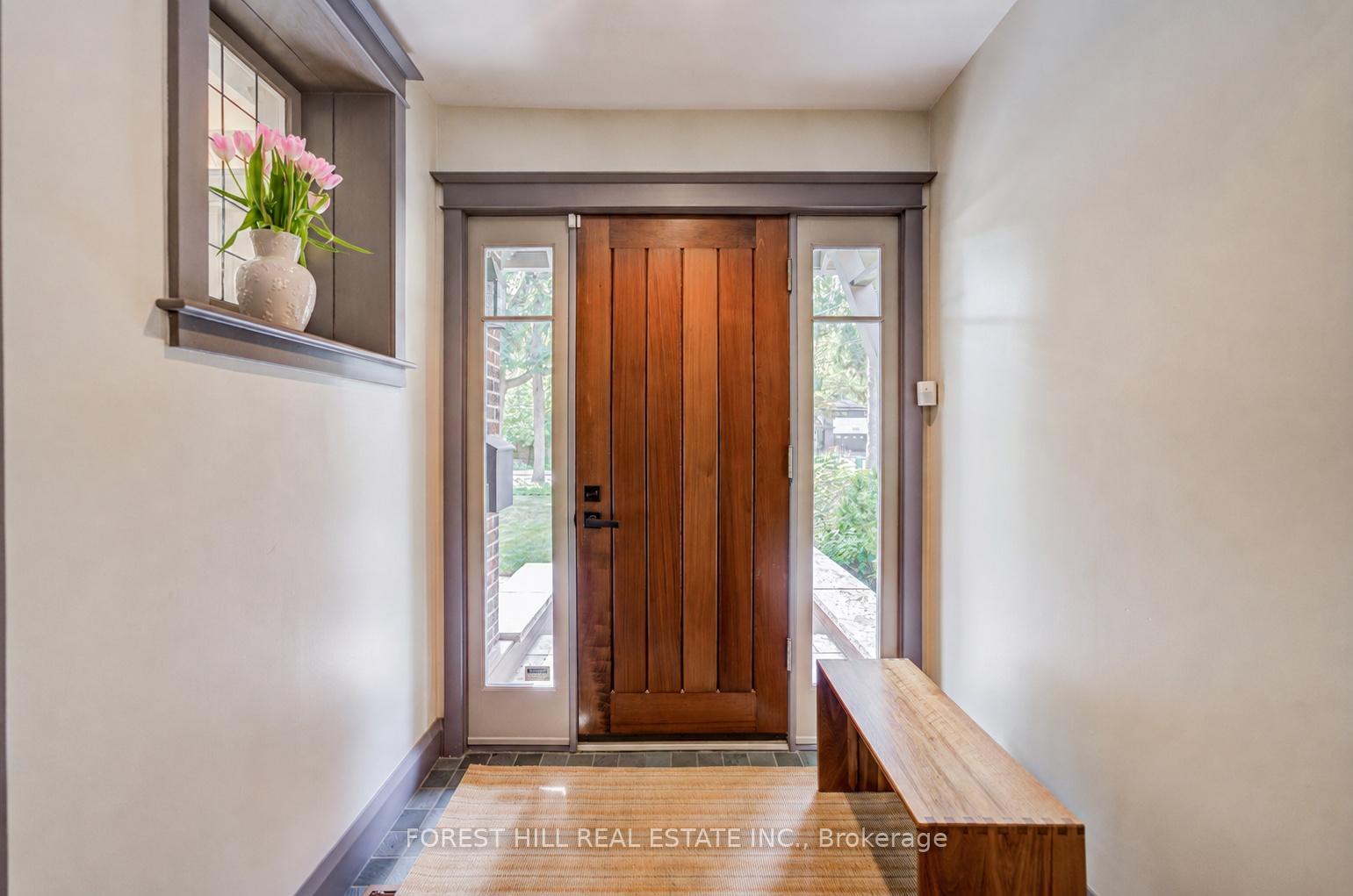 1381 Lorne Park Road