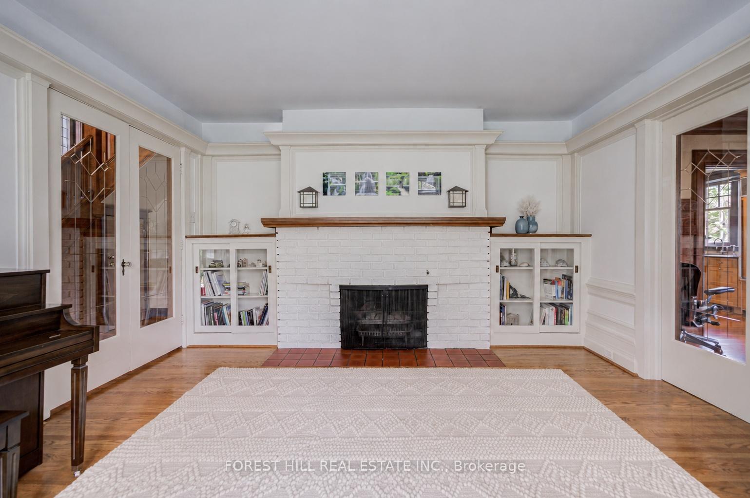 1381 Lorne Park Road