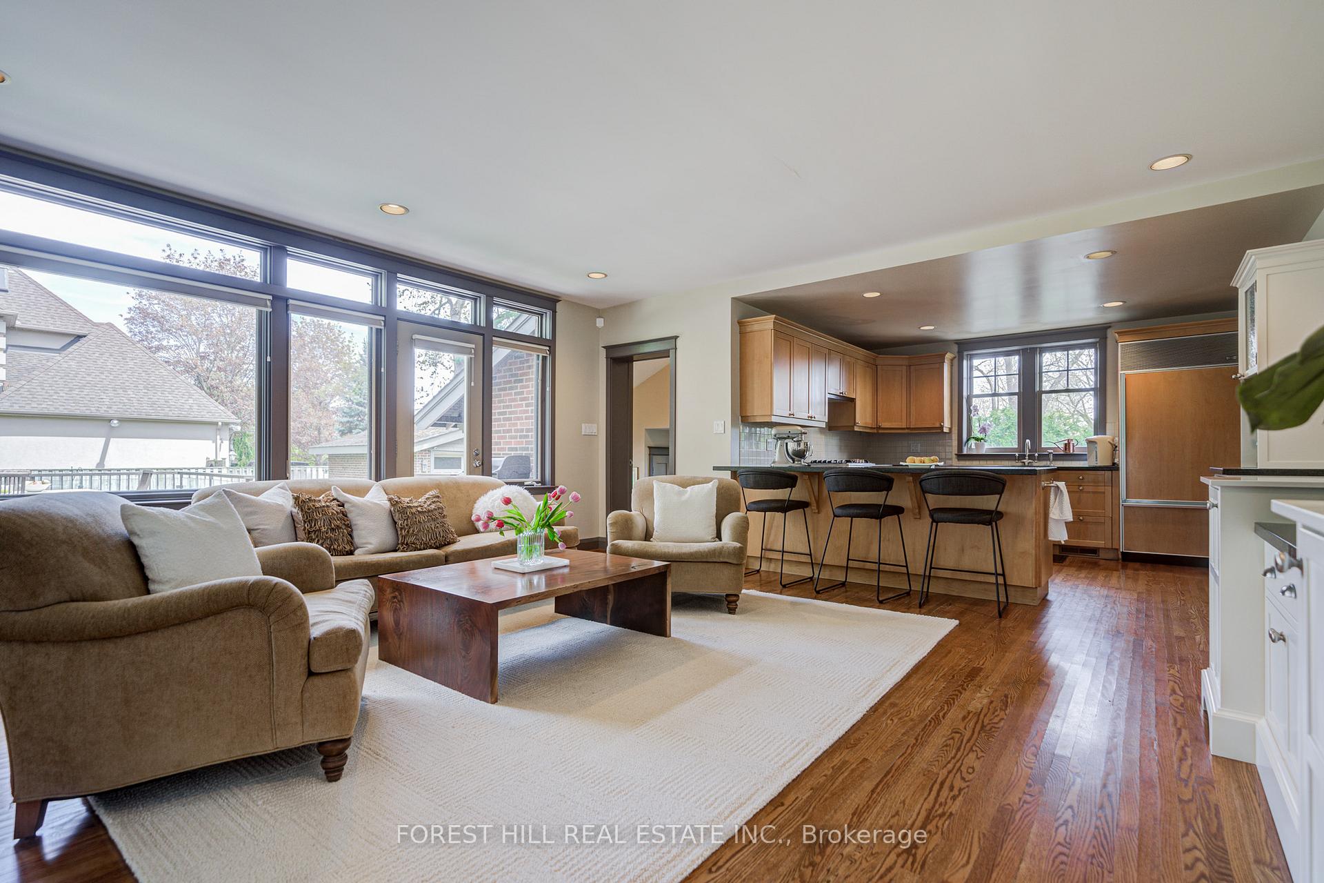 1381 Lorne Park Road