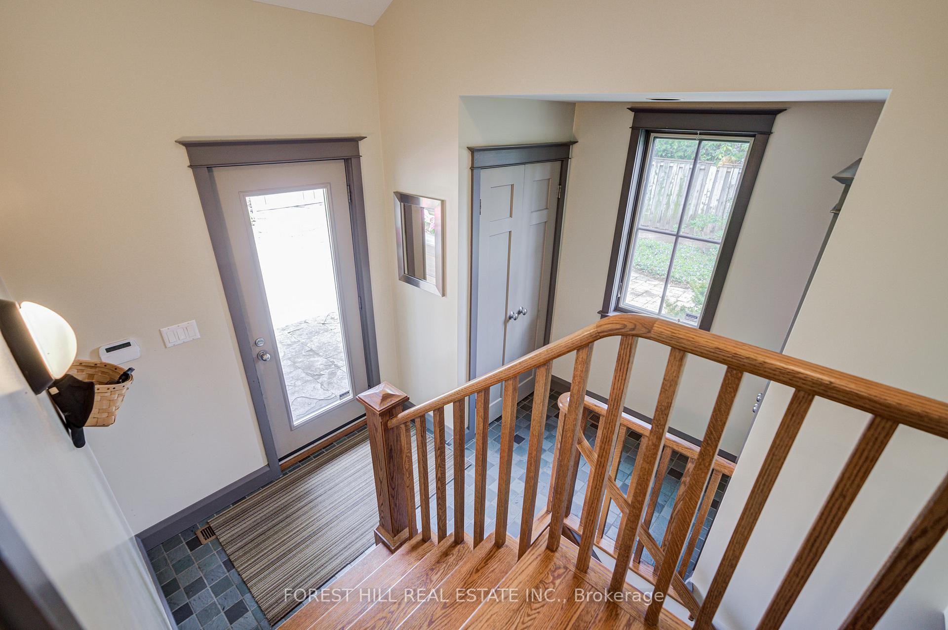1381 Lorne Park Road