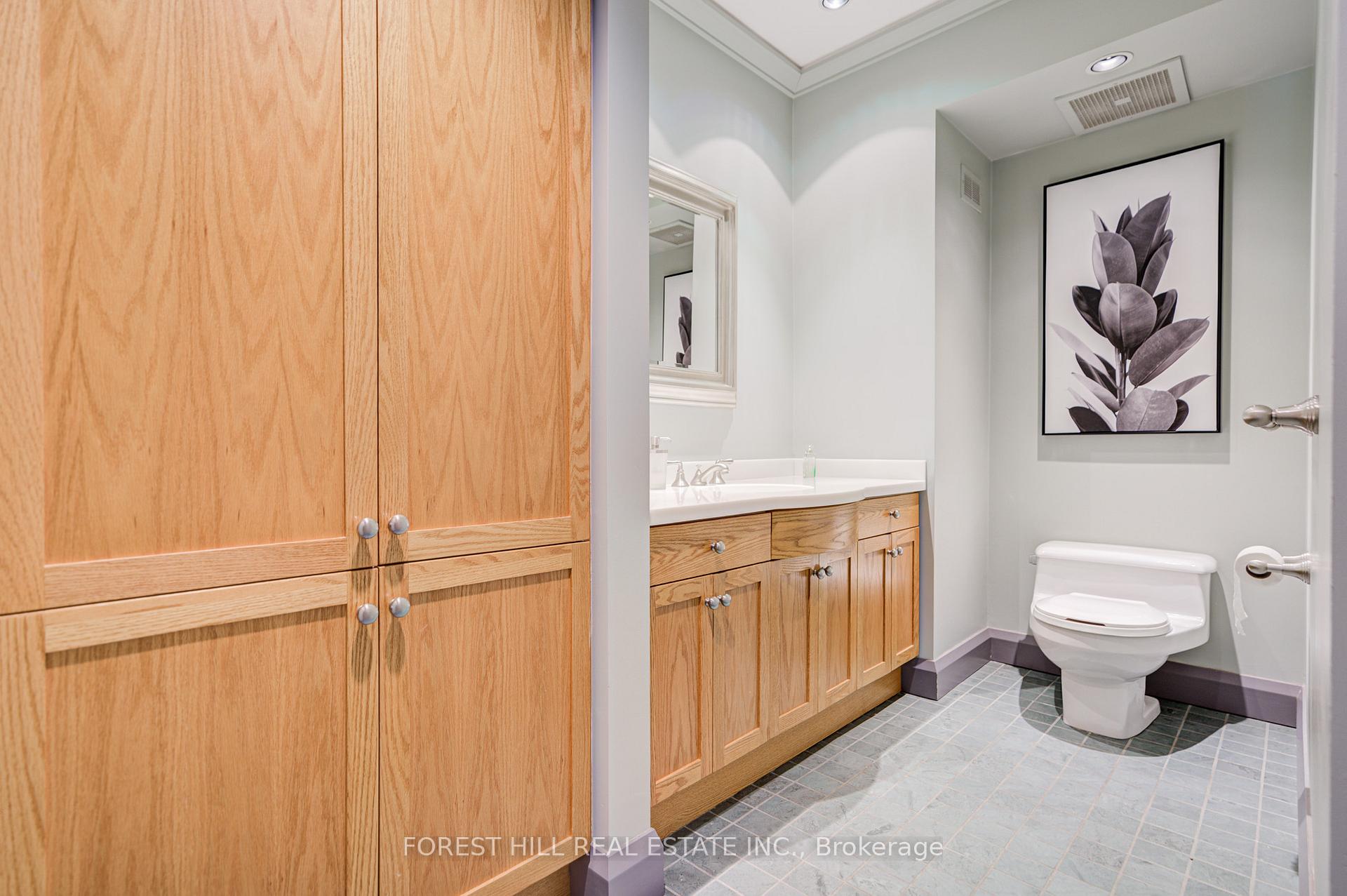 1381 Lorne Park Road