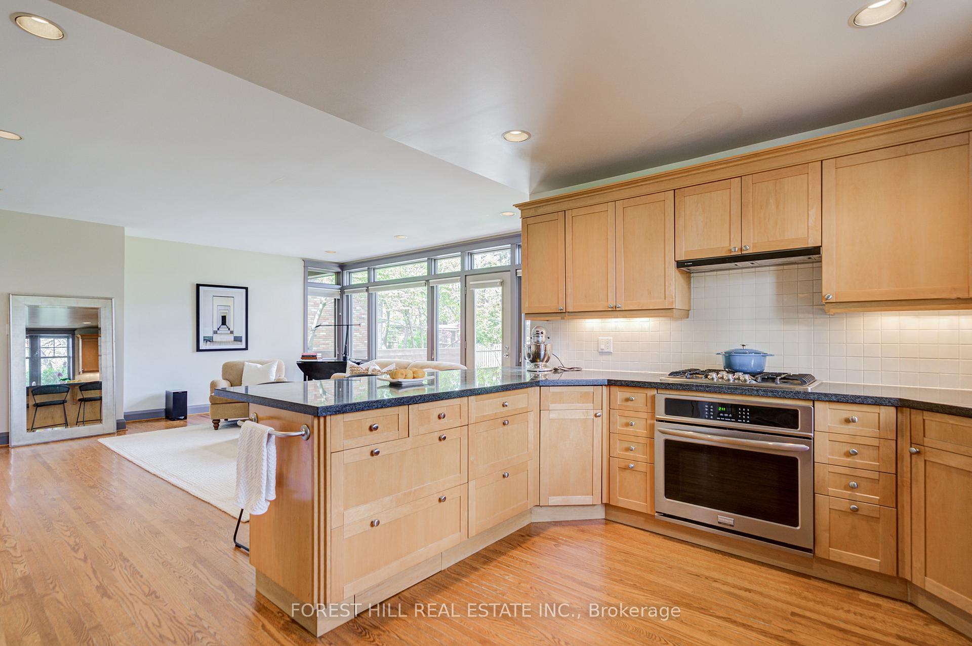 1381 Lorne Park Road