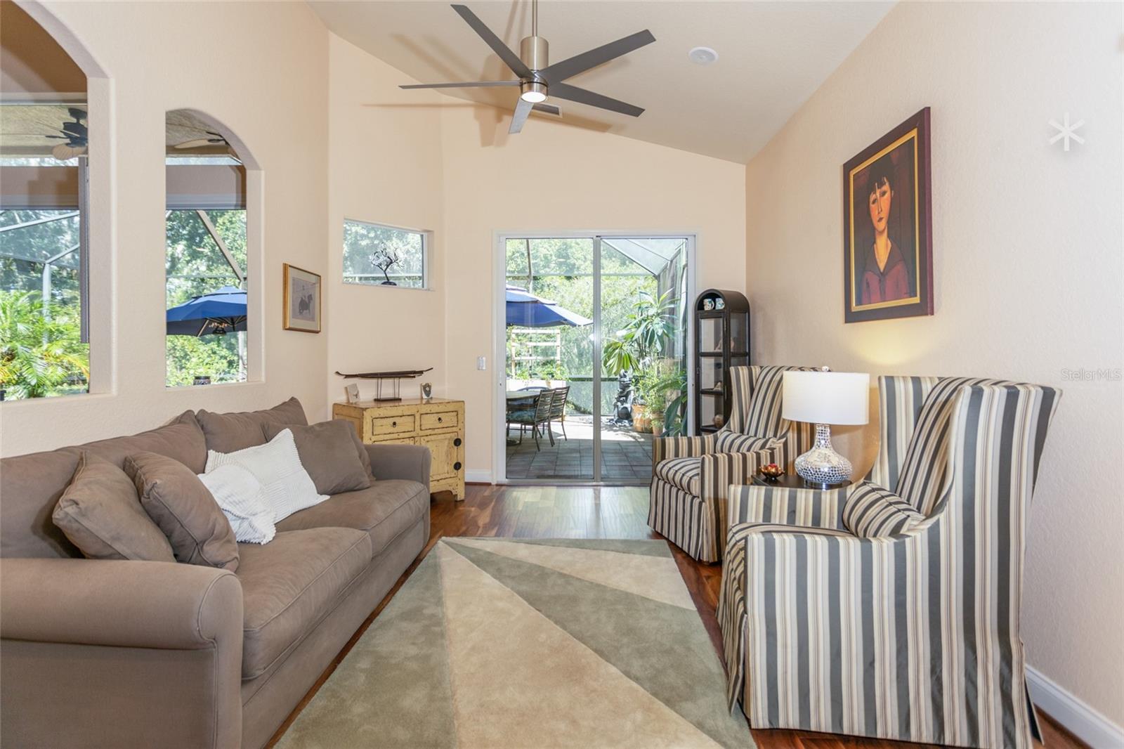 3 VILLAGE VIEW DR