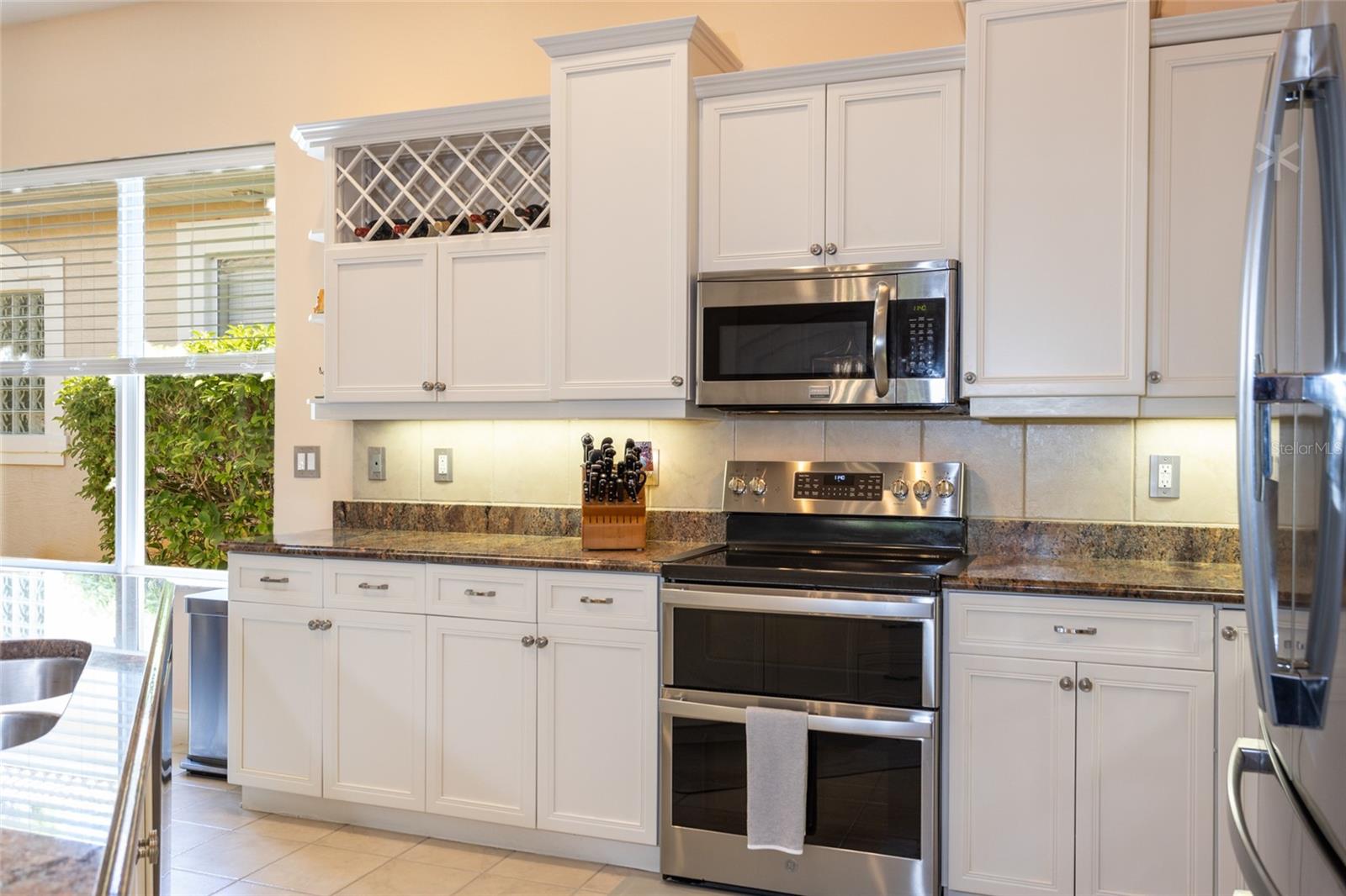 3 VILLAGE VIEW DR
