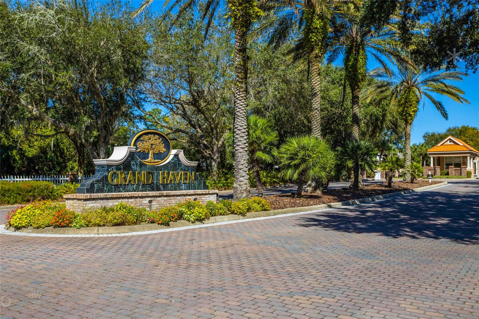 3 VILLAGE VIEW DR