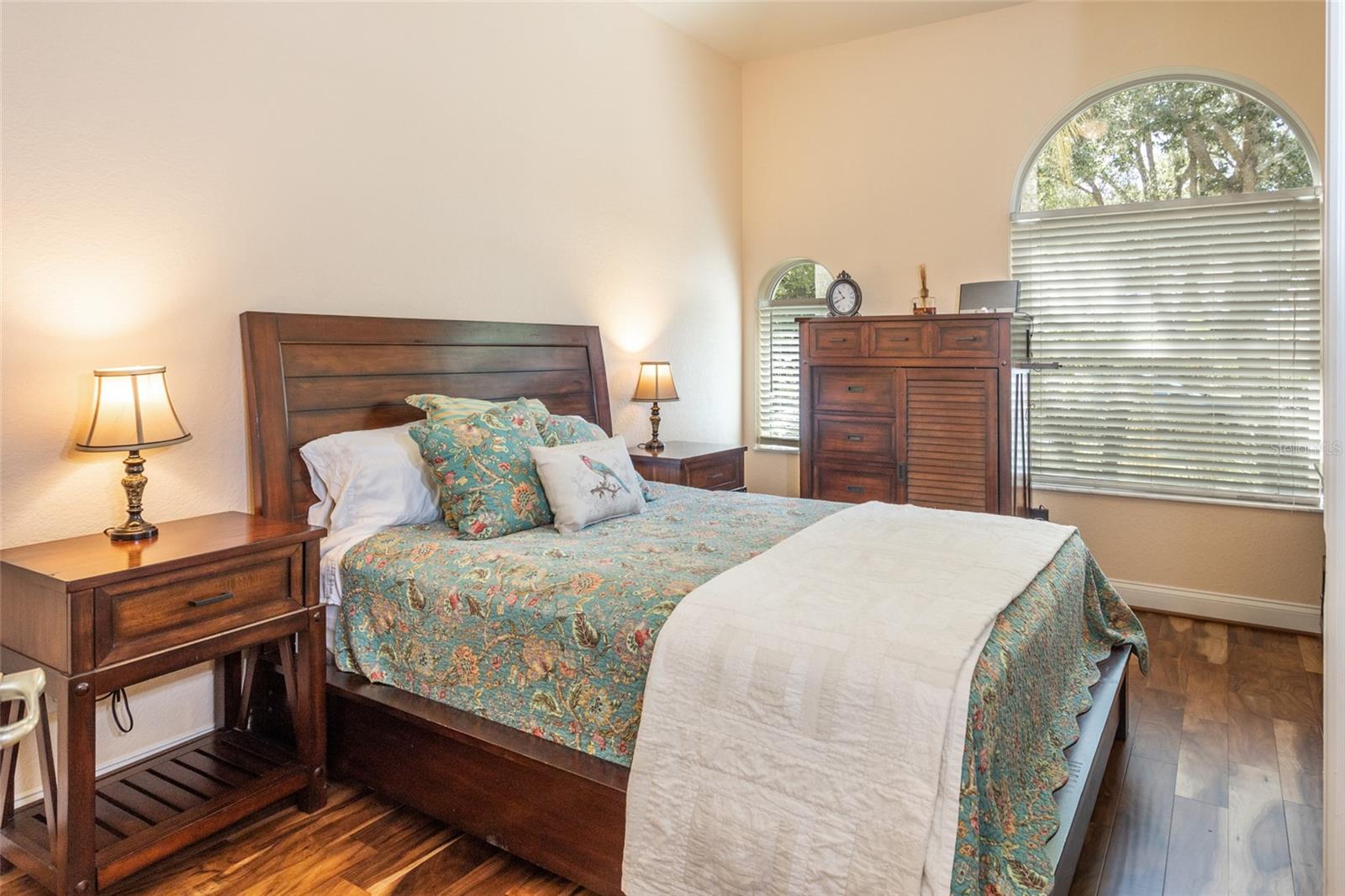 3 VILLAGE VIEW DR