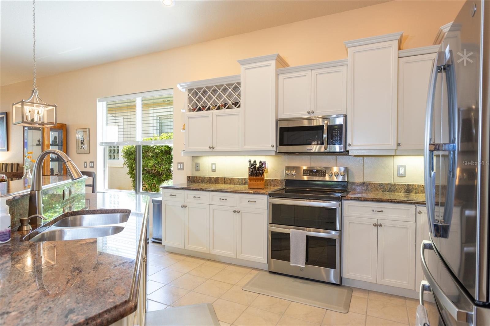 3 VILLAGE VIEW DR
