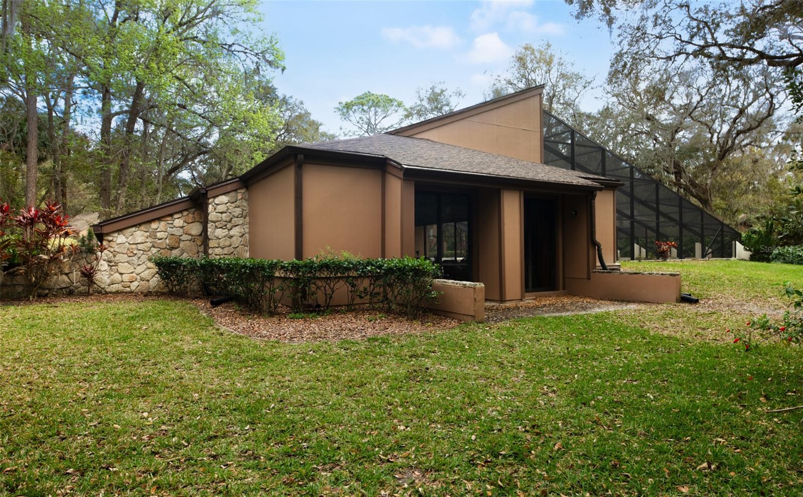 11 FAIRWAYS CIR #11