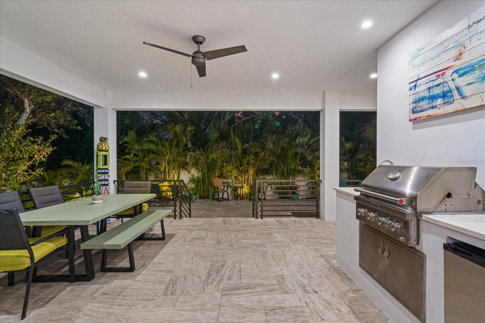 577 VENICE LN