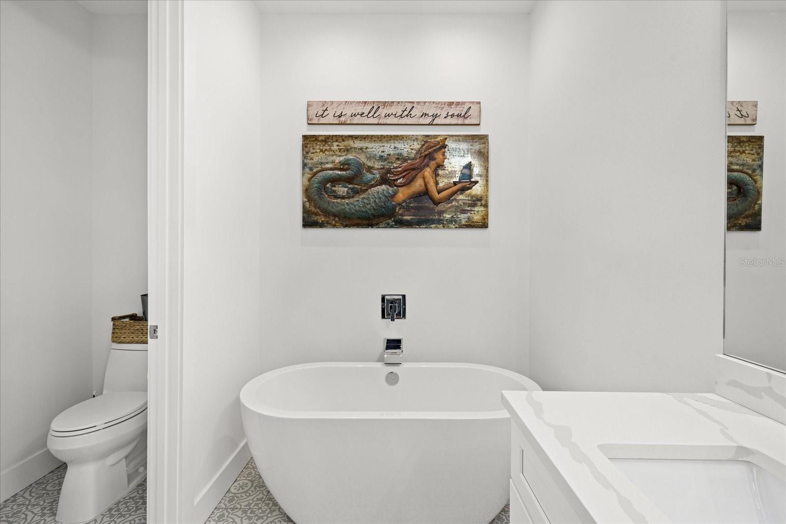 577 VENICE LN
