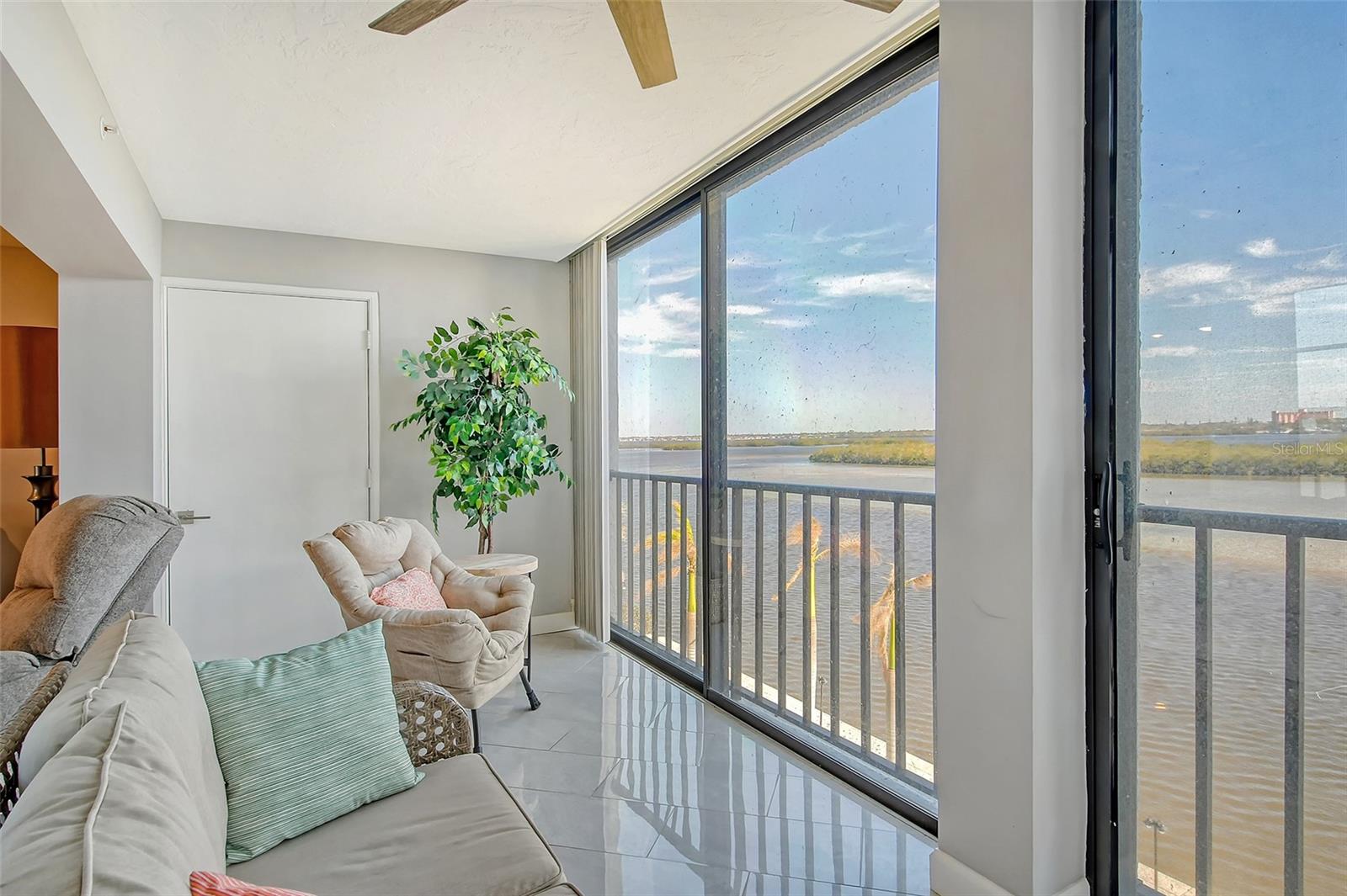 9393 MIDNIGHT PASS RD #503