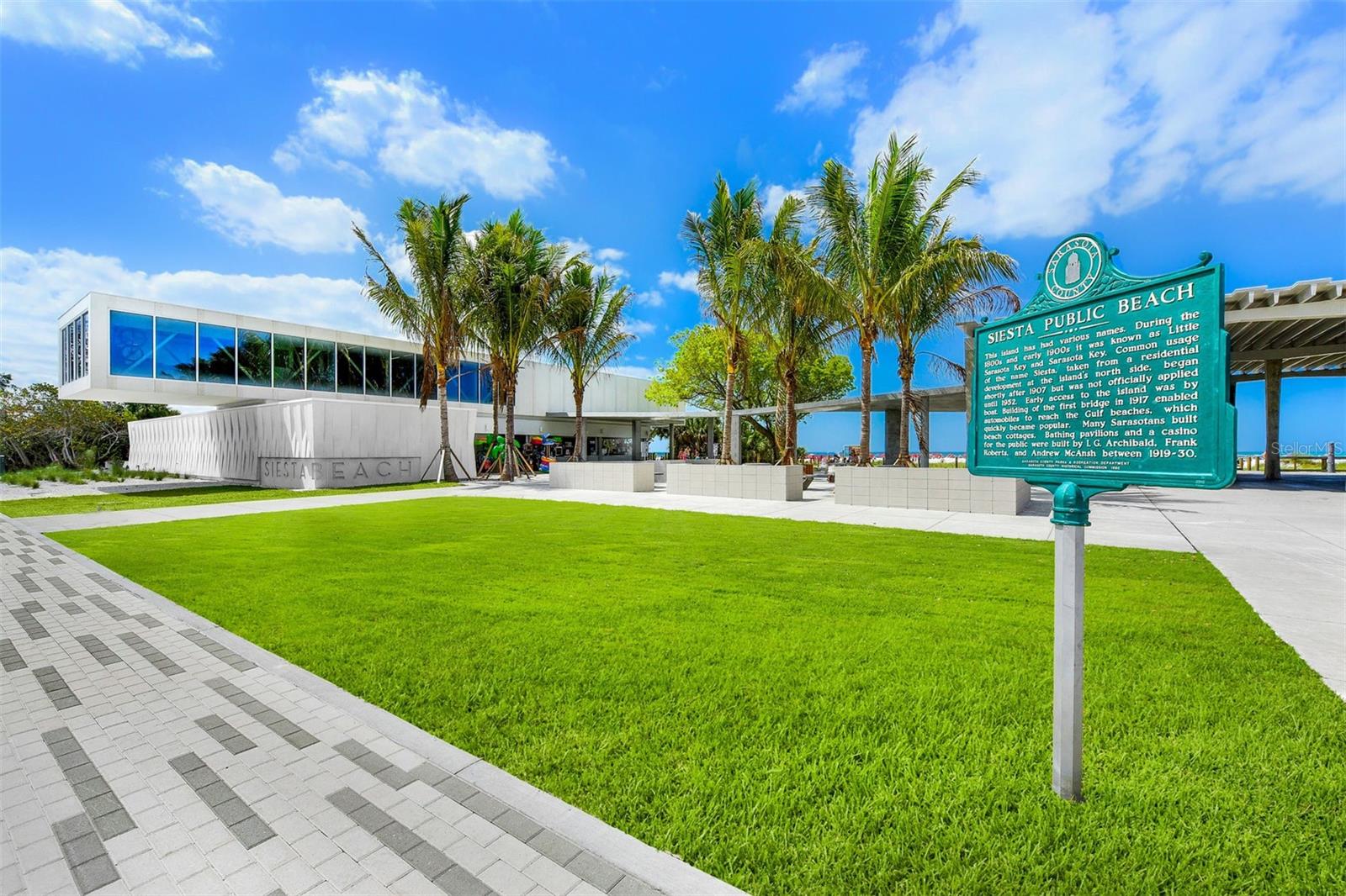 600/602 BEACH RD #1 & 2