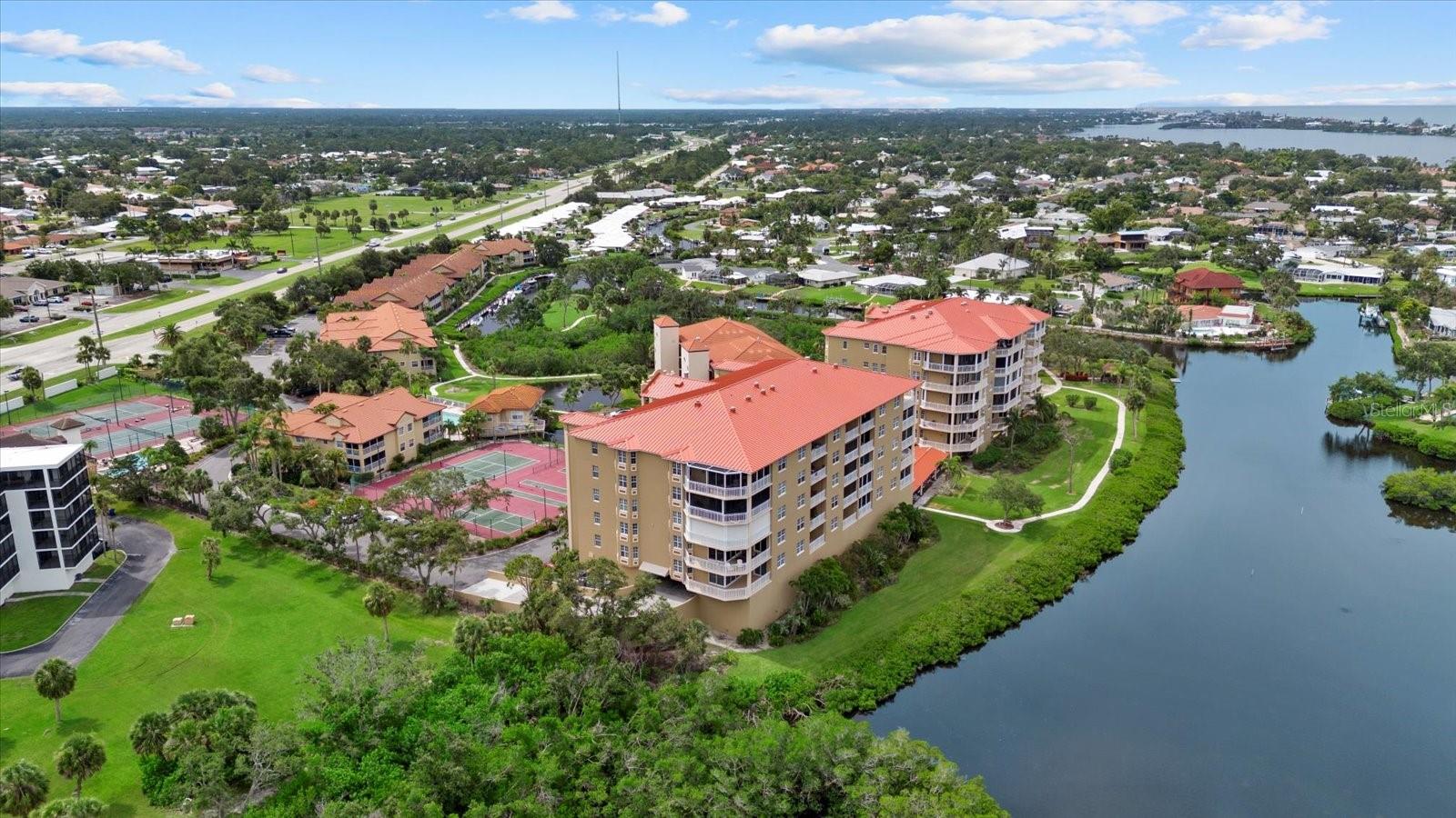 5100 JESSIE HARBOR DR #701