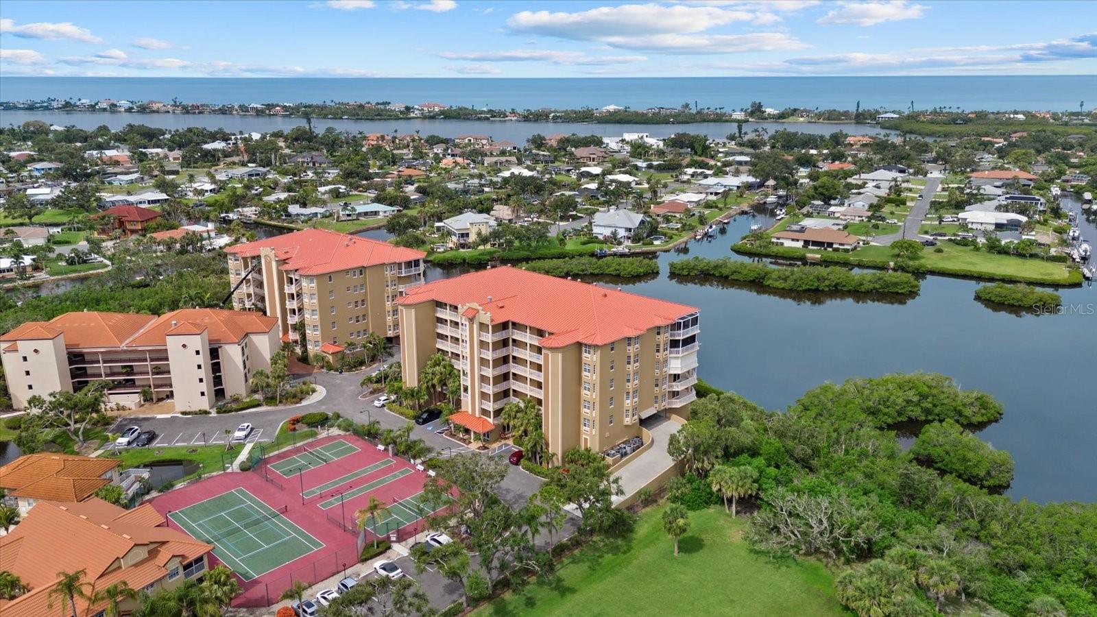 5100 JESSIE HARBOR DR #701