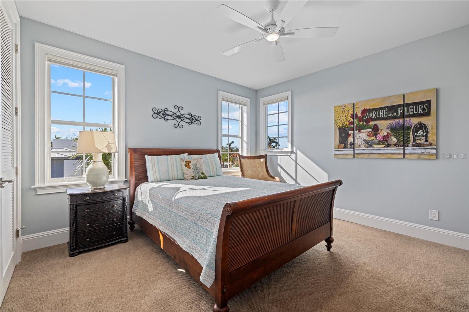 5246 AVENIDA DEL MARE