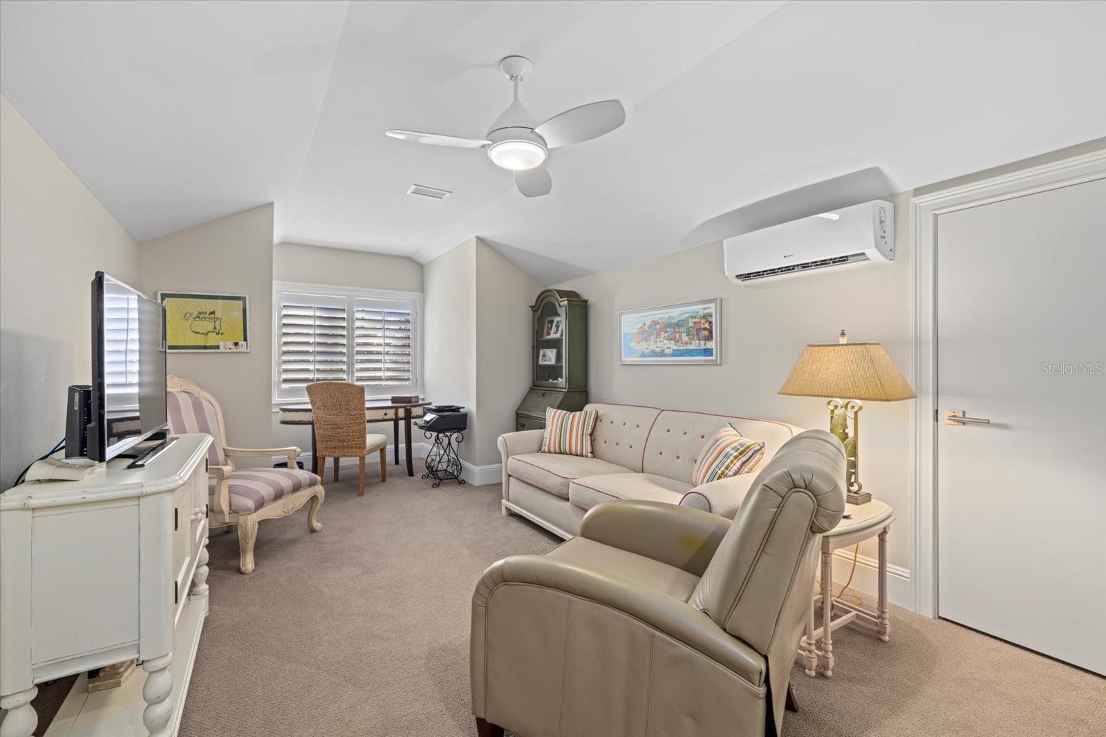 5246 AVENIDA DEL MARE