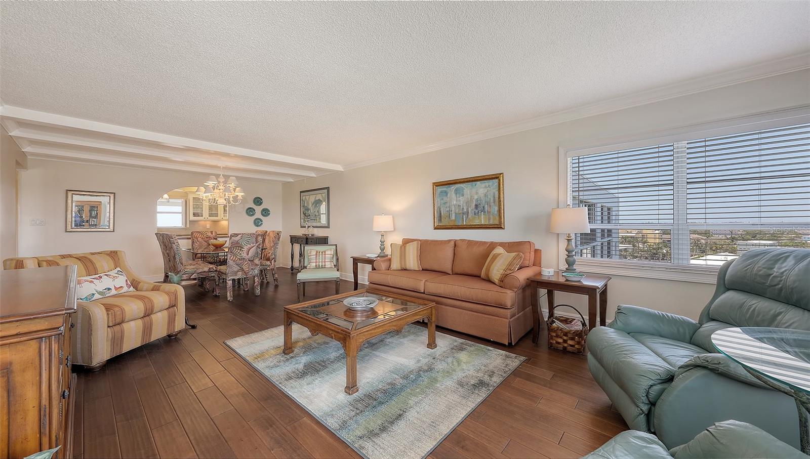 9393 MIDNIGHT PASS RD #P4