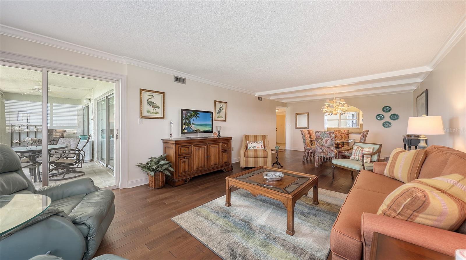 9393 MIDNIGHT PASS RD #P4