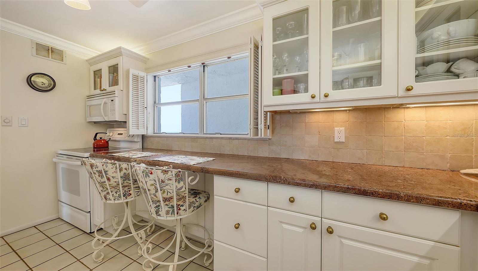 9393 MIDNIGHT PASS RD #P4