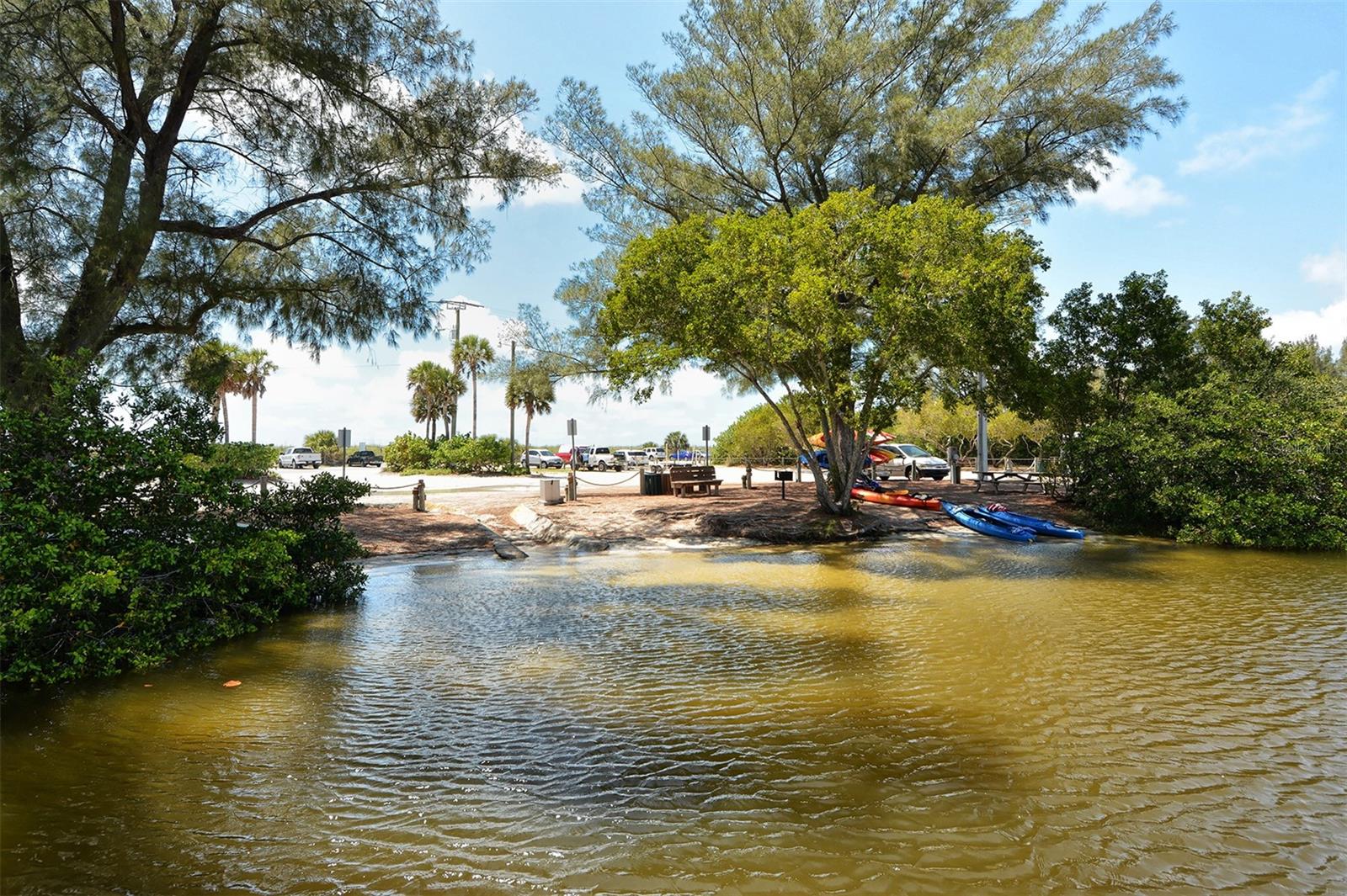 9393 MIDNIGHT PASS RD #P4