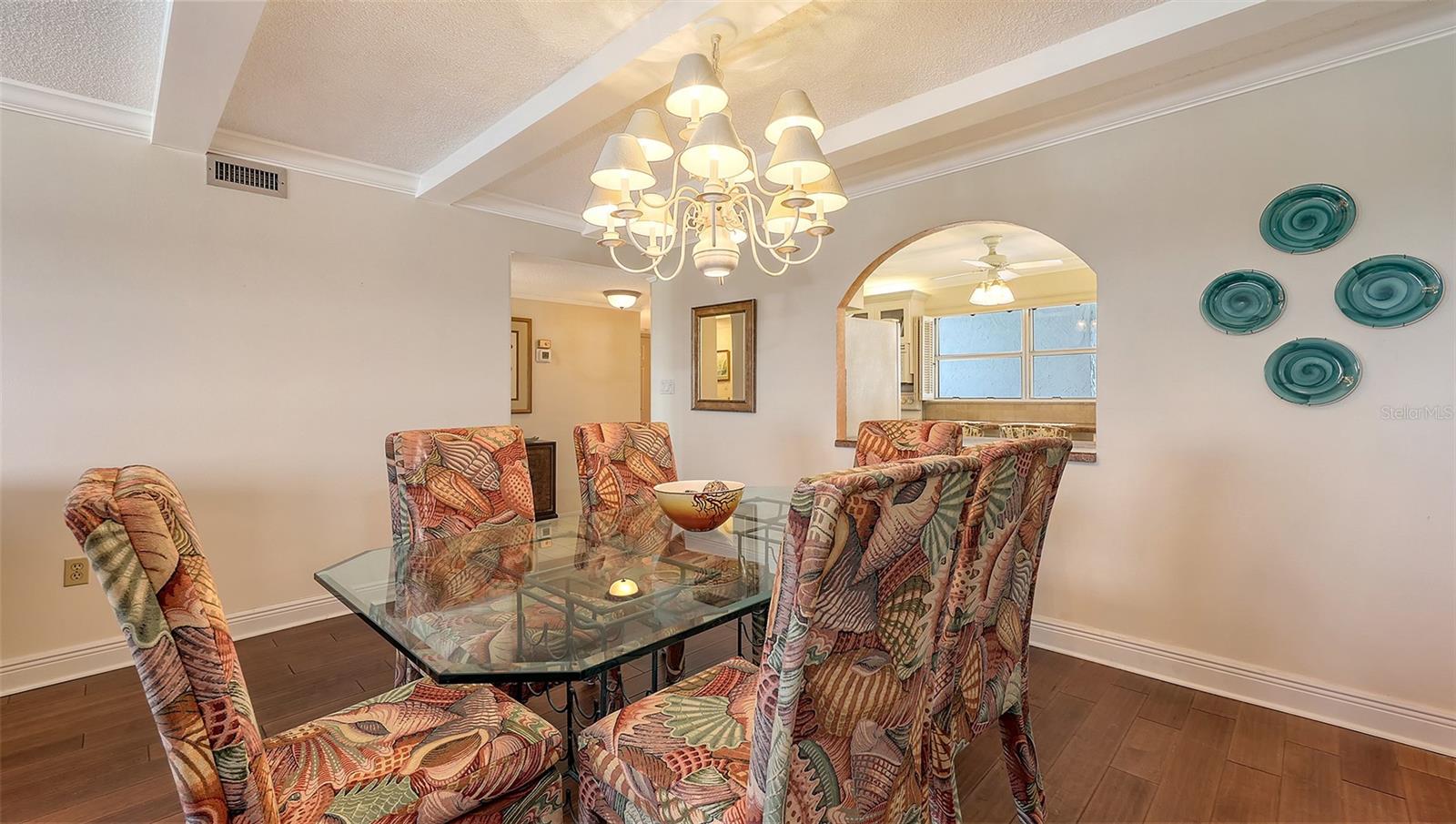 9393 MIDNIGHT PASS RD #P4