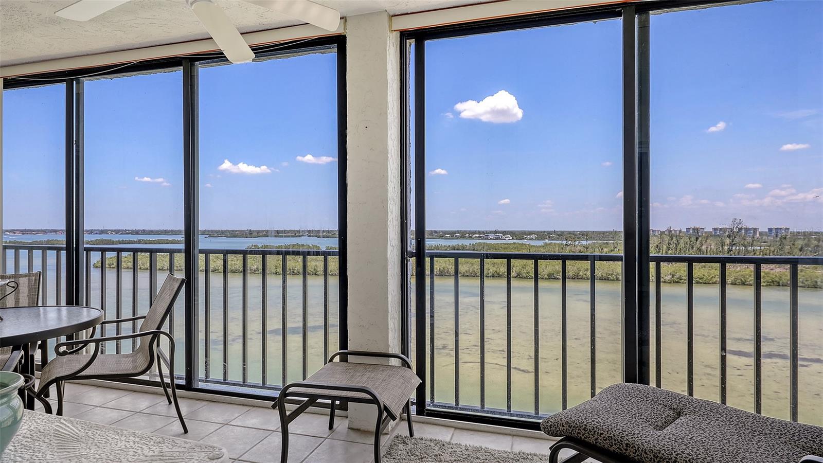 9393 MIDNIGHT PASS RD #P4