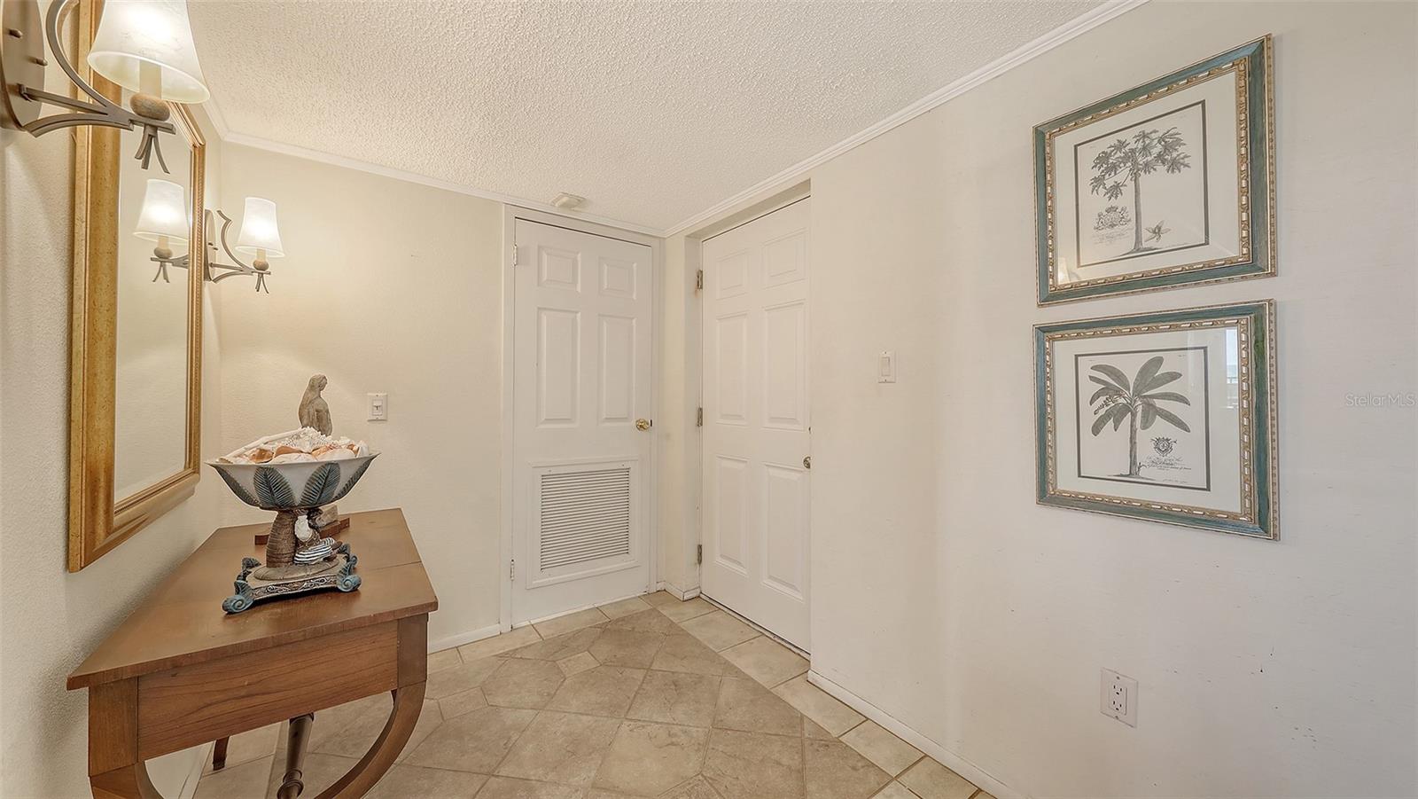 9393 MIDNIGHT PASS RD #P4