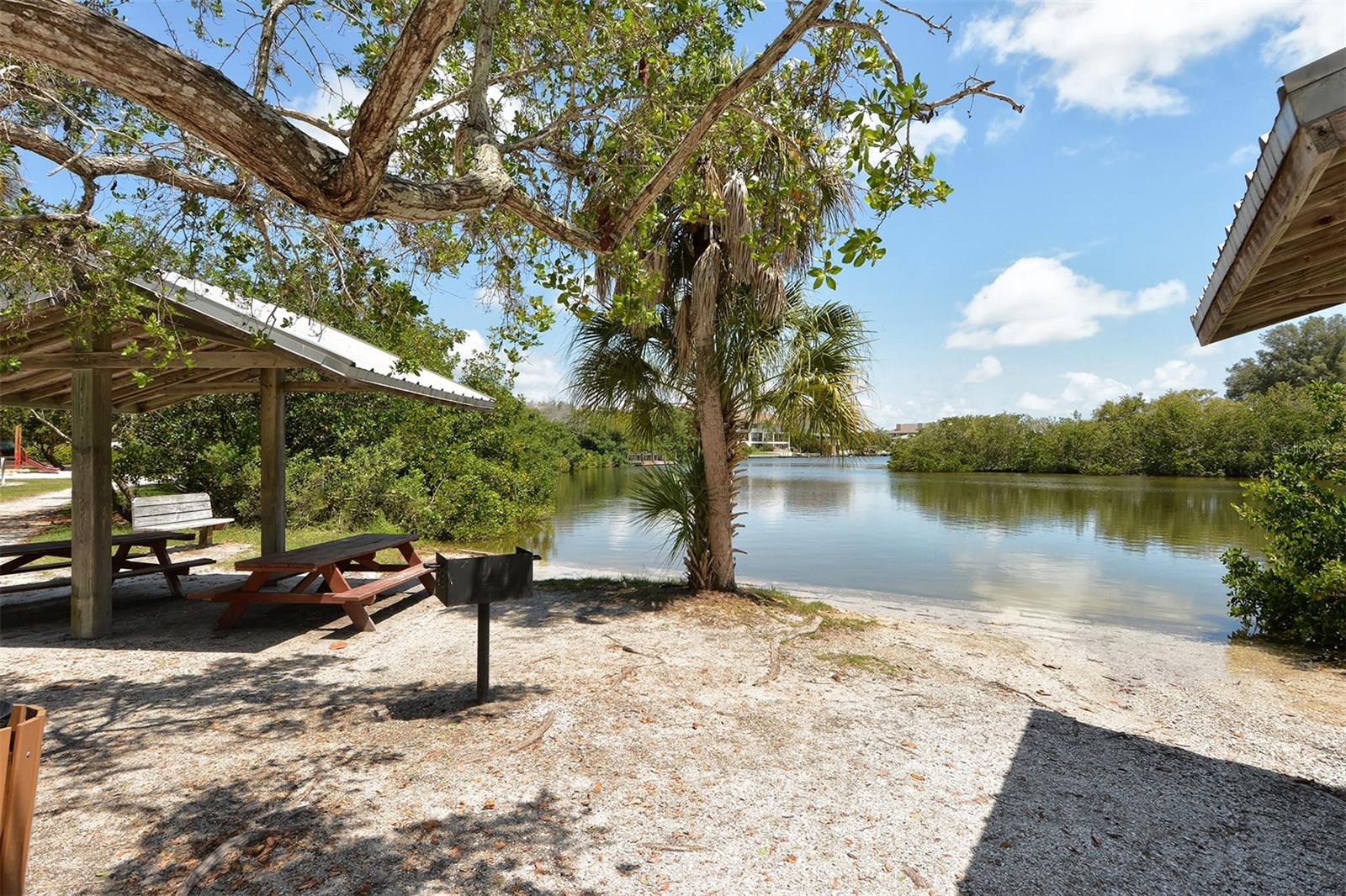 9393 MIDNIGHT PASS RD #P4