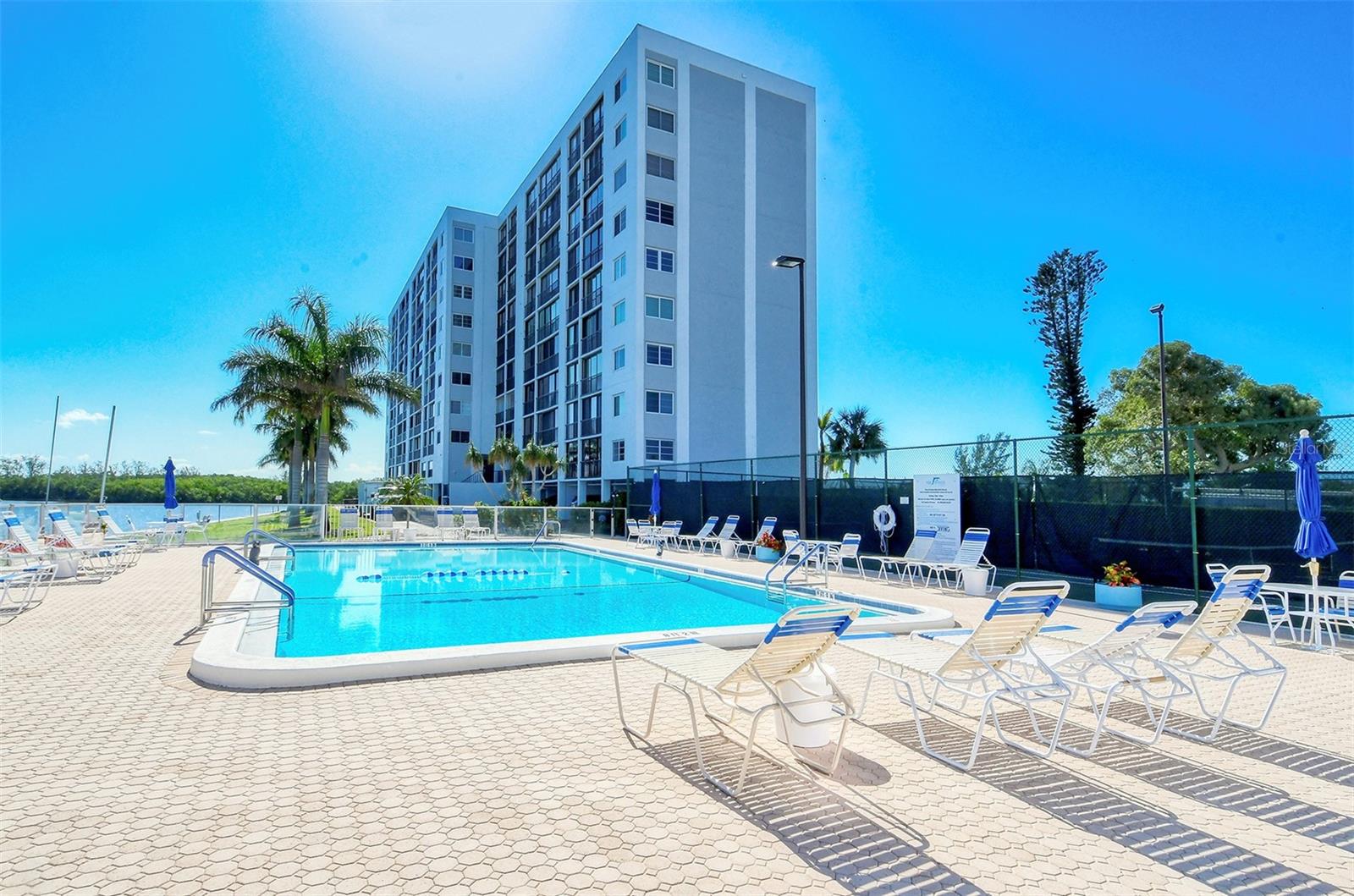 9393 MIDNIGHT PASS RD #P4