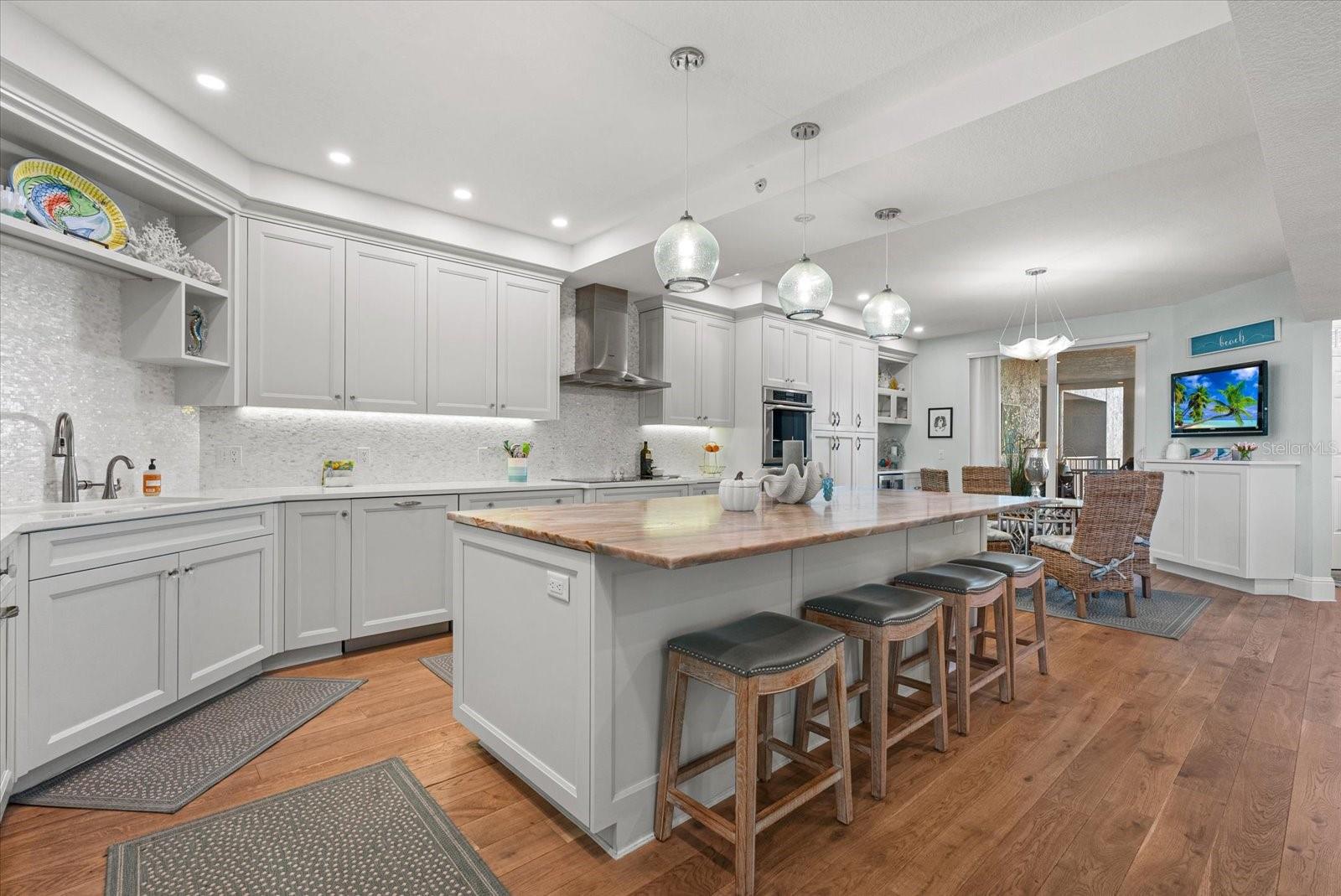 1260 DOLPHIN BAY WAY #401