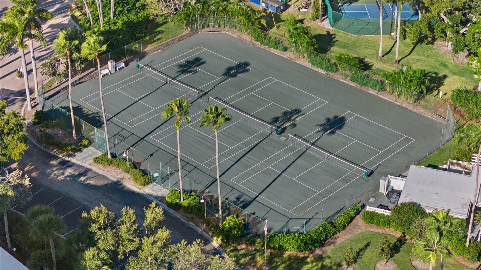 1260 DOLPHIN BAY WAY #401