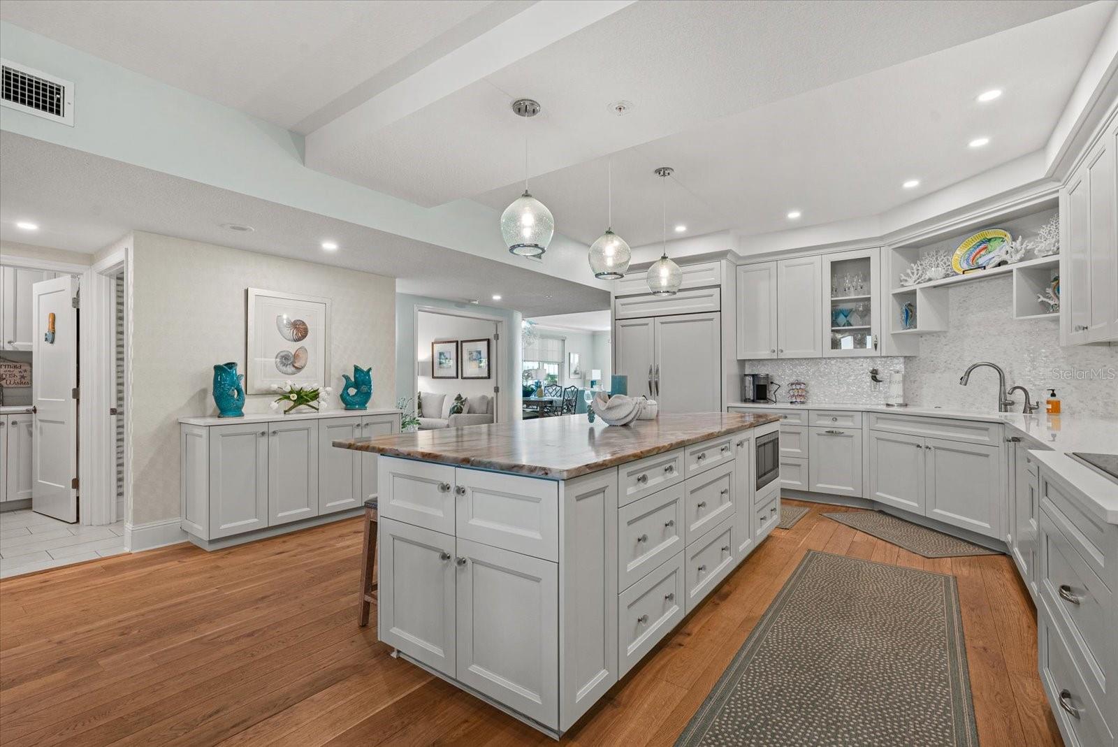 1260 DOLPHIN BAY WAY #401